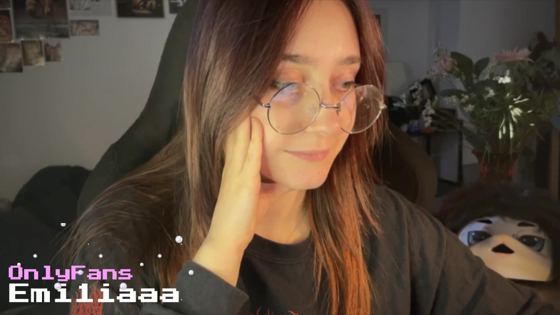 Gallery image thumbnail from Emiliaaaaa's myfreecams stream on, 02/20/2025, 15:37 image 6 of 20
