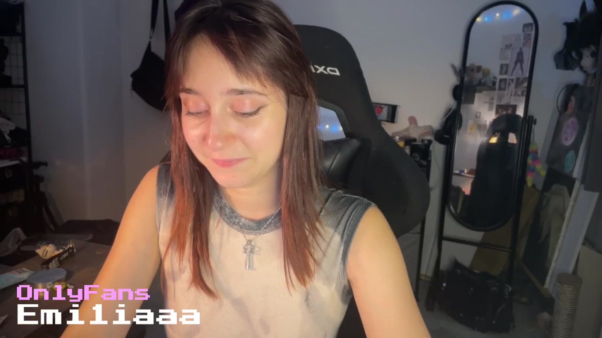 Gallery image thumbnail from Emiliaaaaa's myfreecams stream on, 08/10/2025, 01:00 image 16 of 20