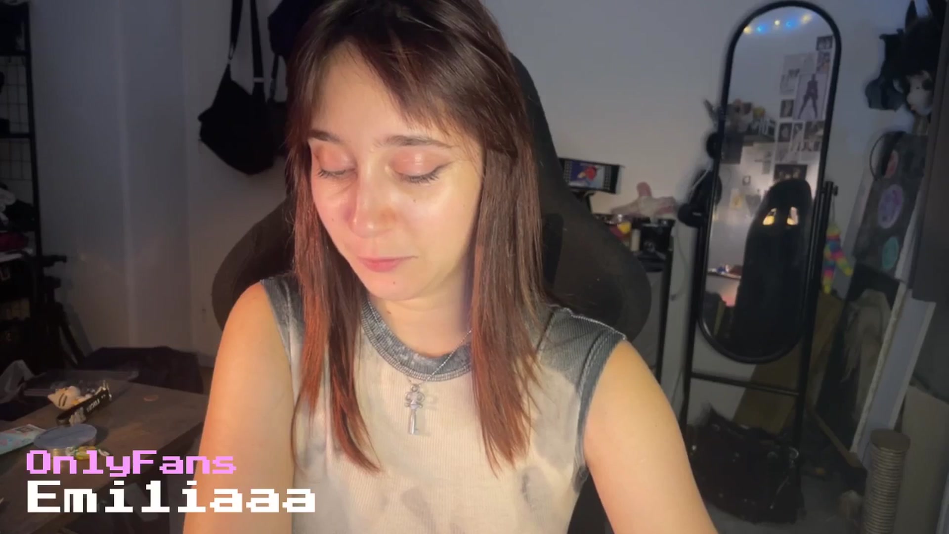 Gallery image thumbnail from Emiliaaaaa's myfreecams stream on, 08/10/2025, 01:00 image 19 of 20