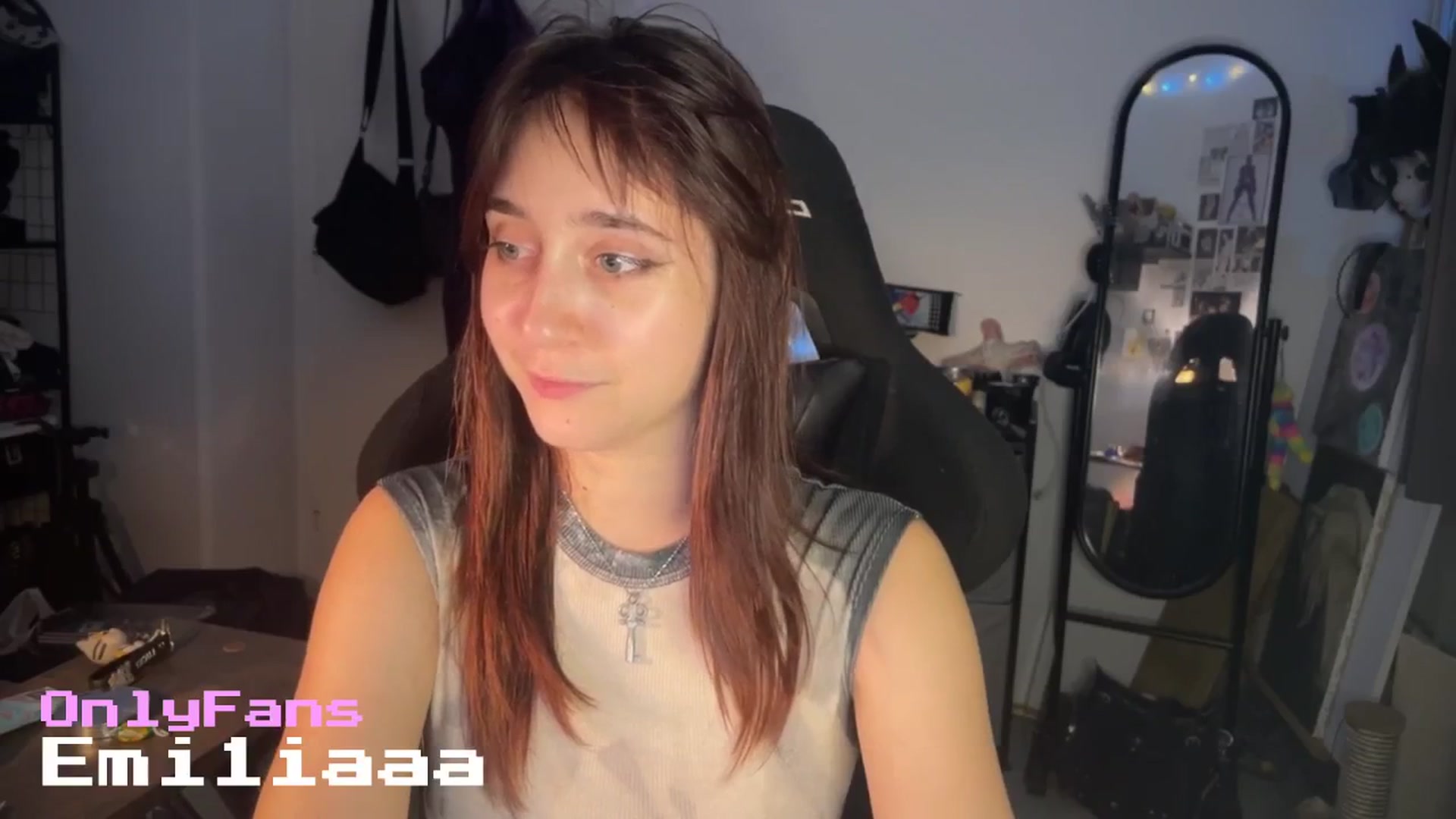 Gallery image thumbnail from Emiliaaaaa's myfreecams stream on, 08/10/2025, 01:00 image 13 of 20