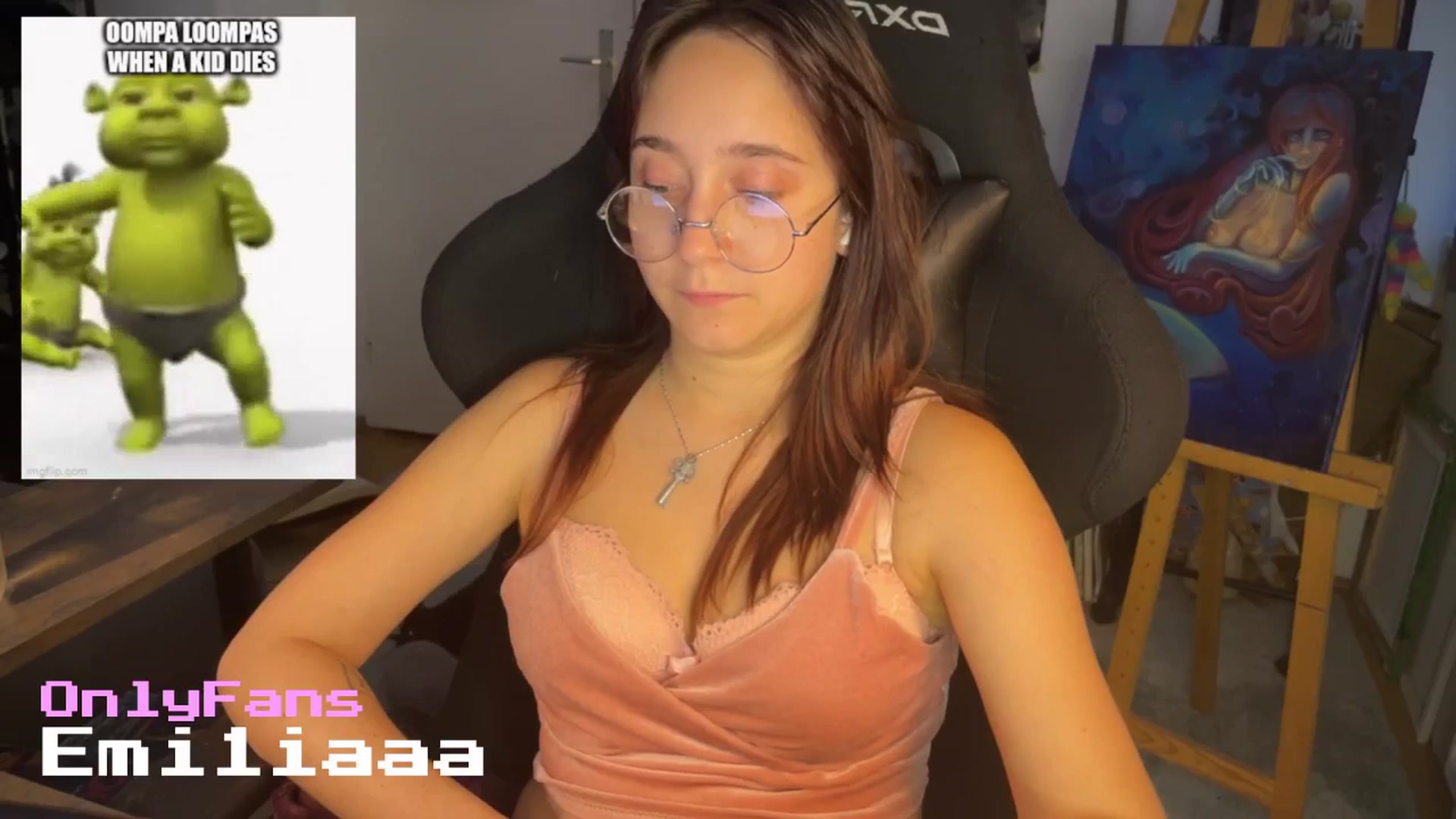 Gallery image thumbnail from Emiliaaaaa's myfreecams stream on, 09/01/2025, 24:05 image 16 of 20