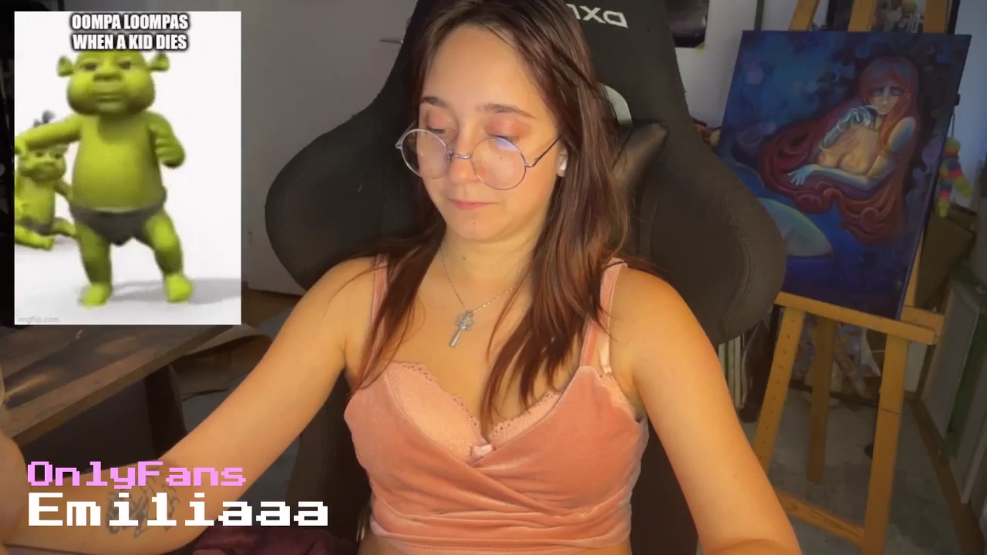 Gallery image thumbnail from Emiliaaaaa's myfreecams stream on, 09/01/2025, 24:05 image 17 of 20