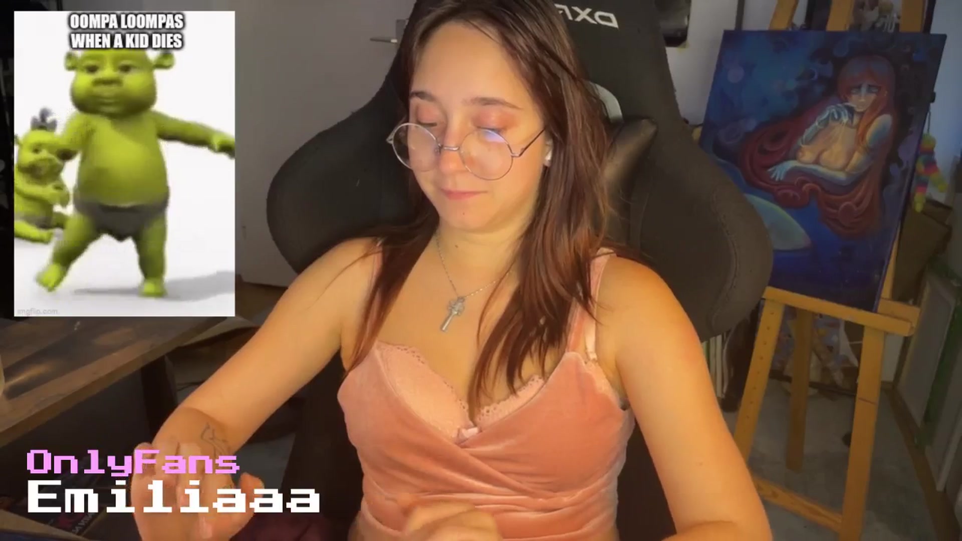 Gallery image thumbnail from Emiliaaaaa's myfreecams stream on, 09/01/2025, 24:05 image 15 of 20