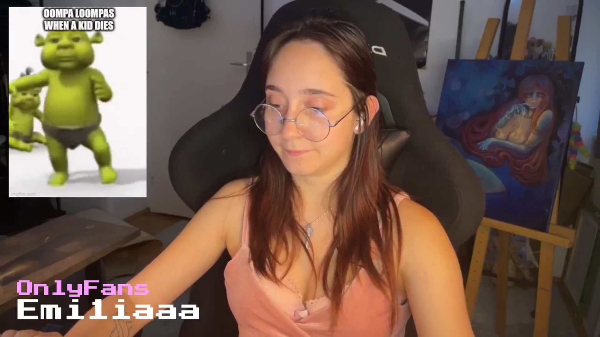 Gallery image thumbnail from Emiliaaaaa's myfreecams stream on, 09/01/2025, 24:05 image 5 of 20