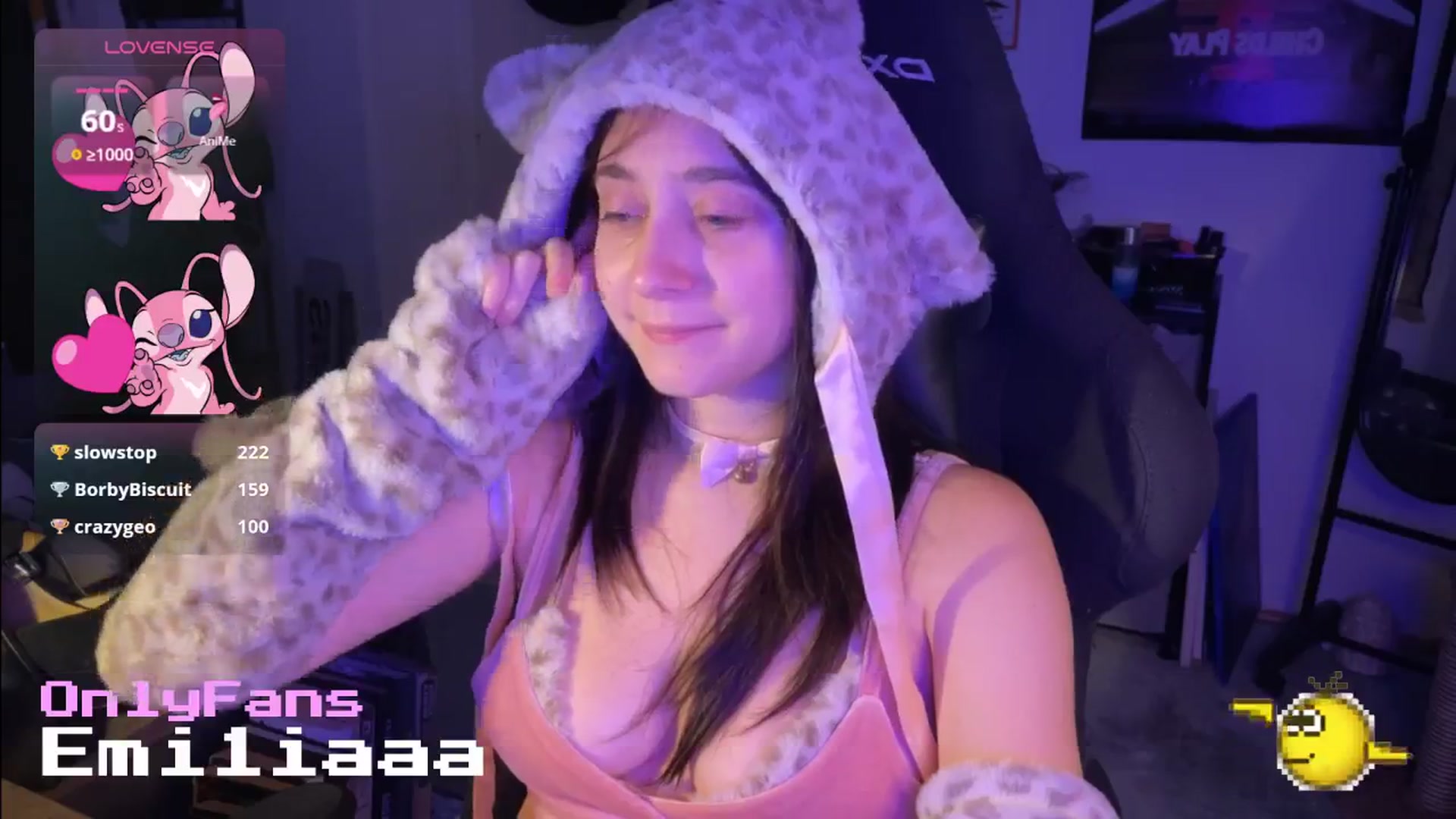 Gallery image thumbnail from Emiliaaaaa's myfreecams stream on, 10/06/2025, 24:21 image 15 of 20