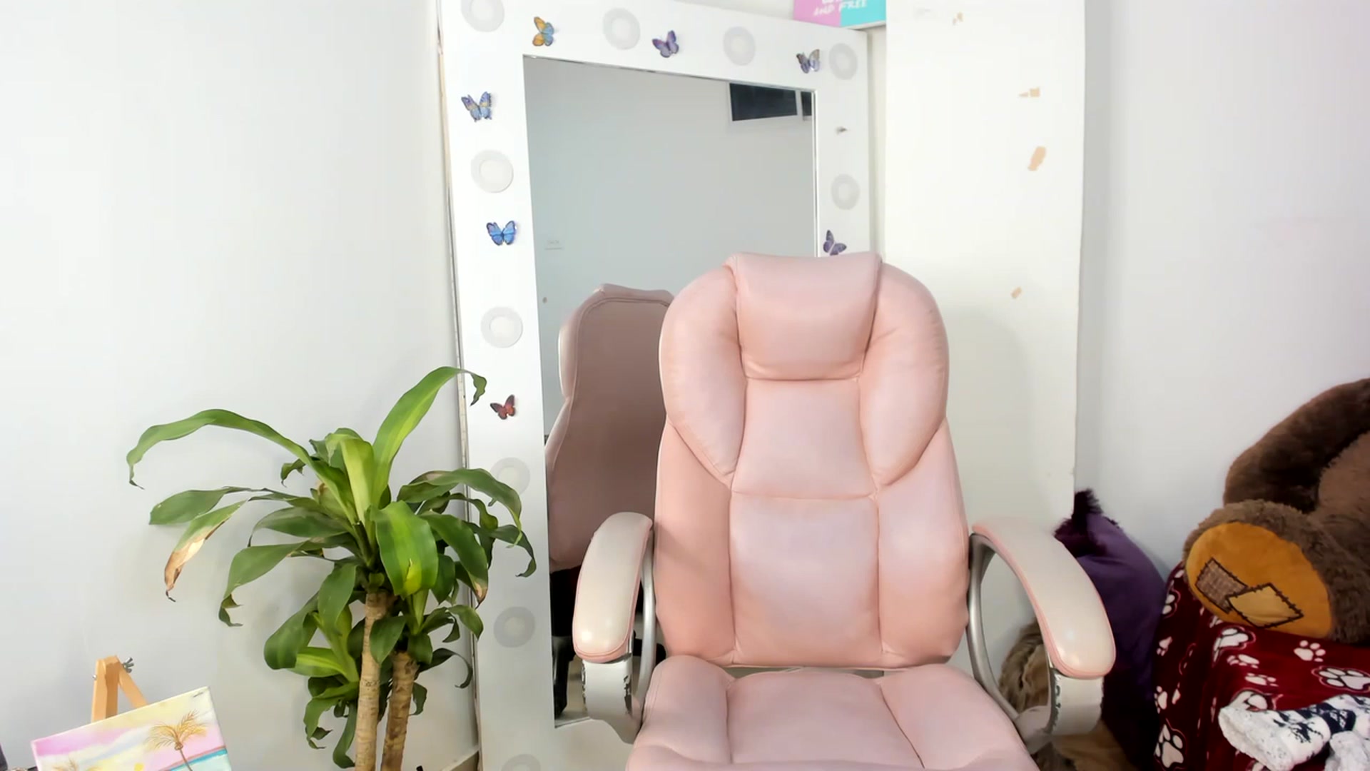 Gallery image thumbnail from Emiliarain's myfreecams stream on, 02/10/2023, 16:49 image 11 of 20