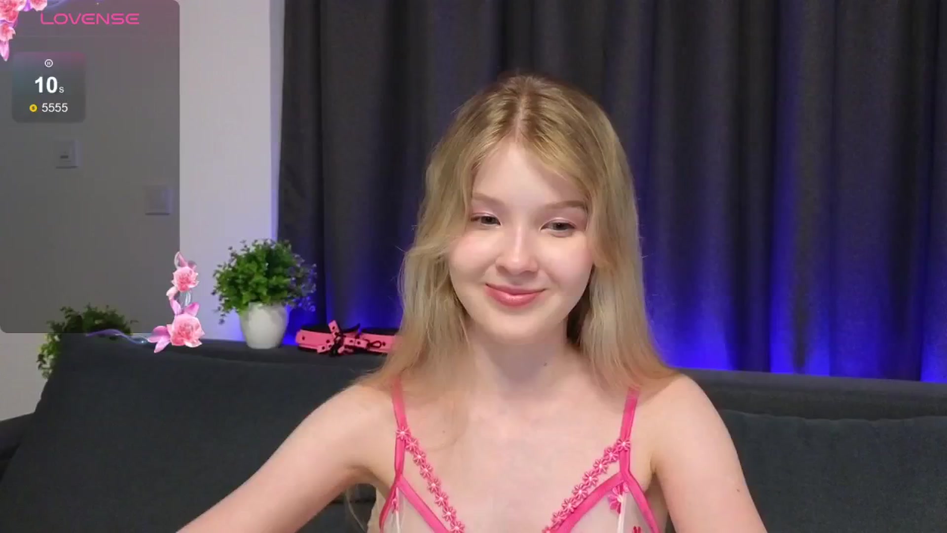 Gallery image thumbnail from Emiliya_Cute's myfreecams stream on, 07/14/2024, 19:20 image 20 of 20