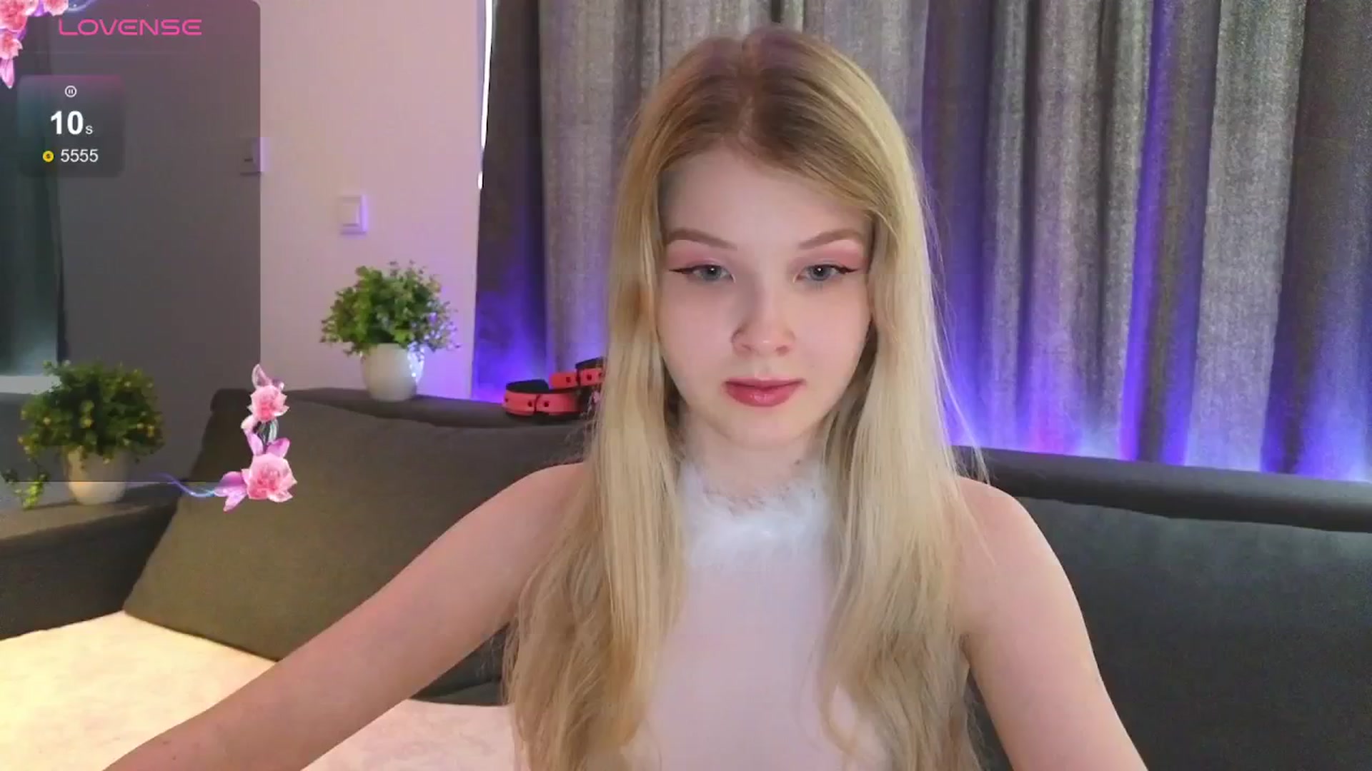Gallery image thumbnail from Emiliya_Cute's myfreecams stream on, 07/23/2024, 14:30 image 1 of 20