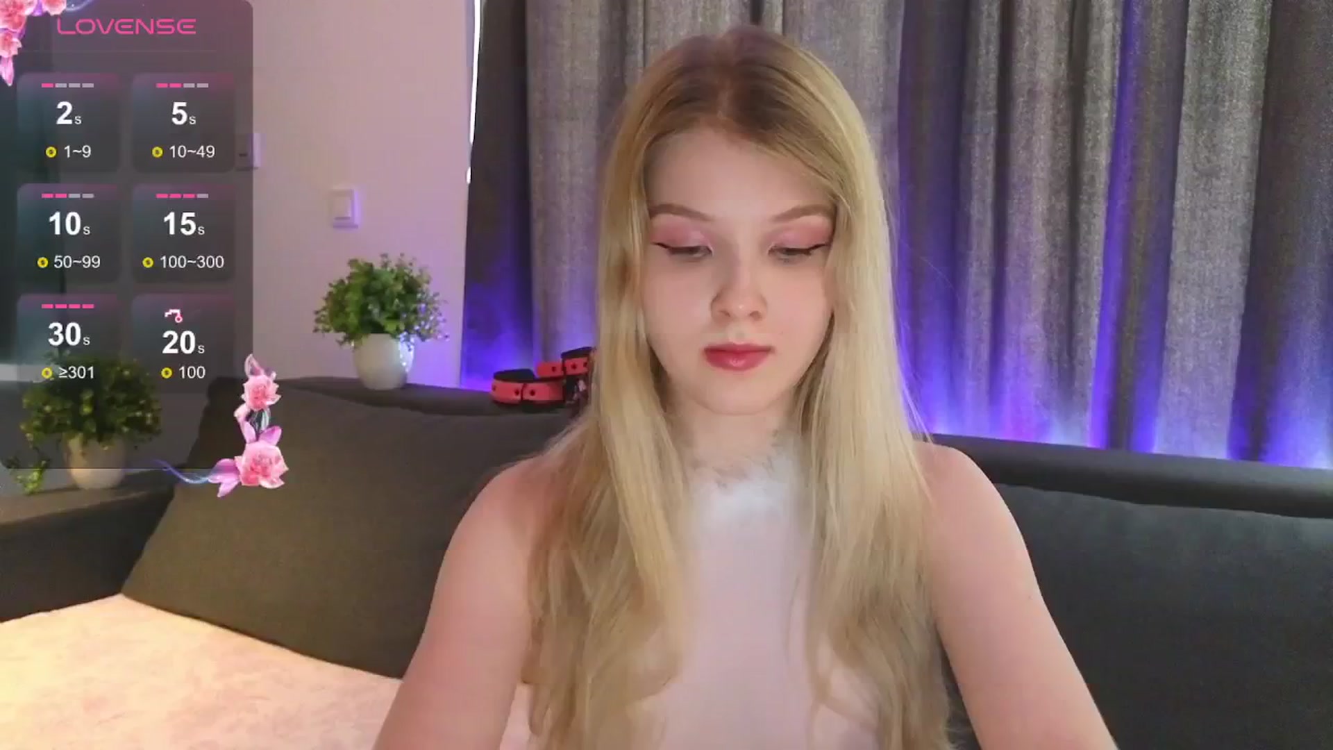 Gallery image thumbnail from Emiliya_Cute's myfreecams stream on, 07/23/2024, 14:30 image 6 of 20