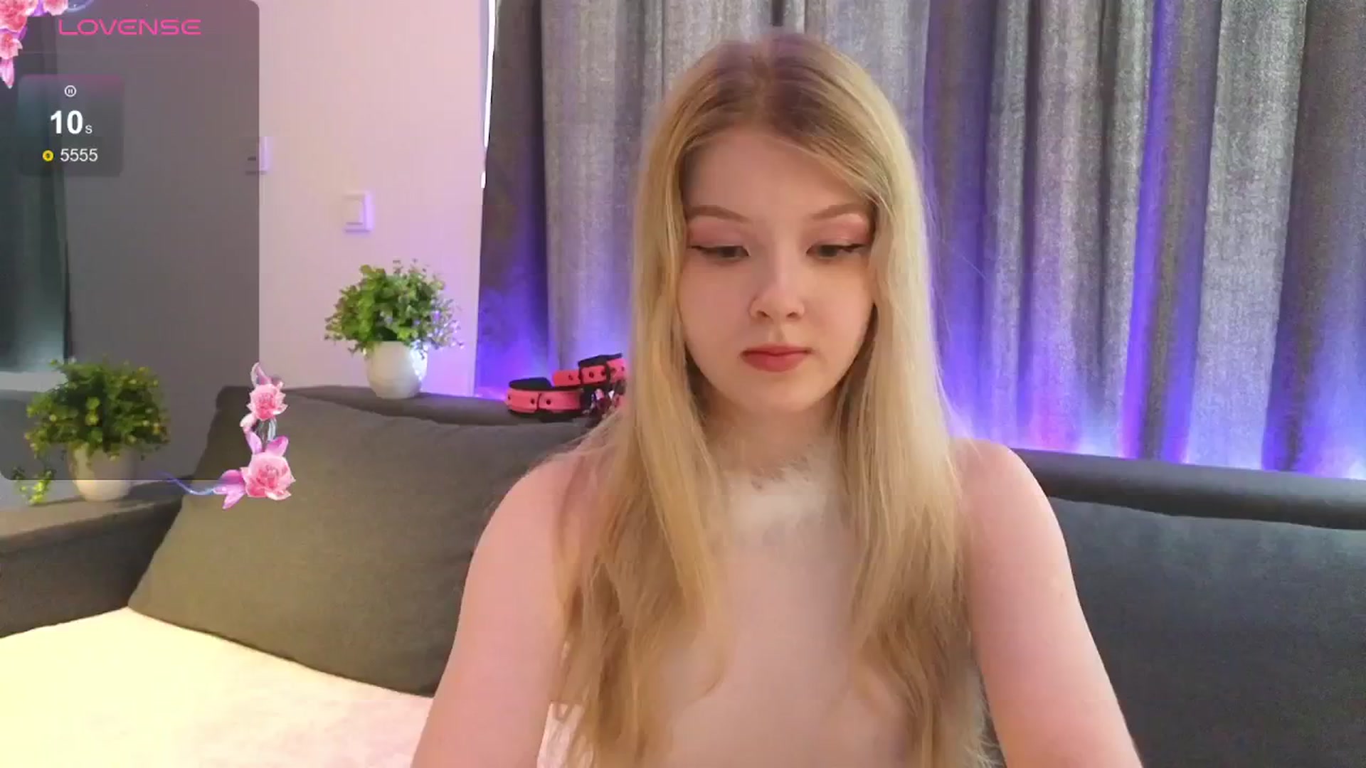 Gallery image thumbnail from Emiliya_Cute's myfreecams stream on, 07/23/2024, 14:30 image 8 of 20
