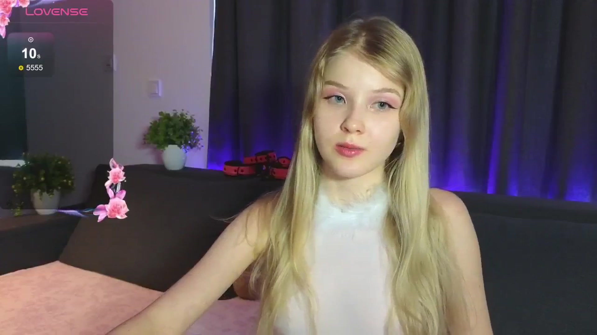 Gallery image thumbnail from Emiliya_Cute's myfreecams stream on, 07/23/2024, 16:48 image 17 of 20