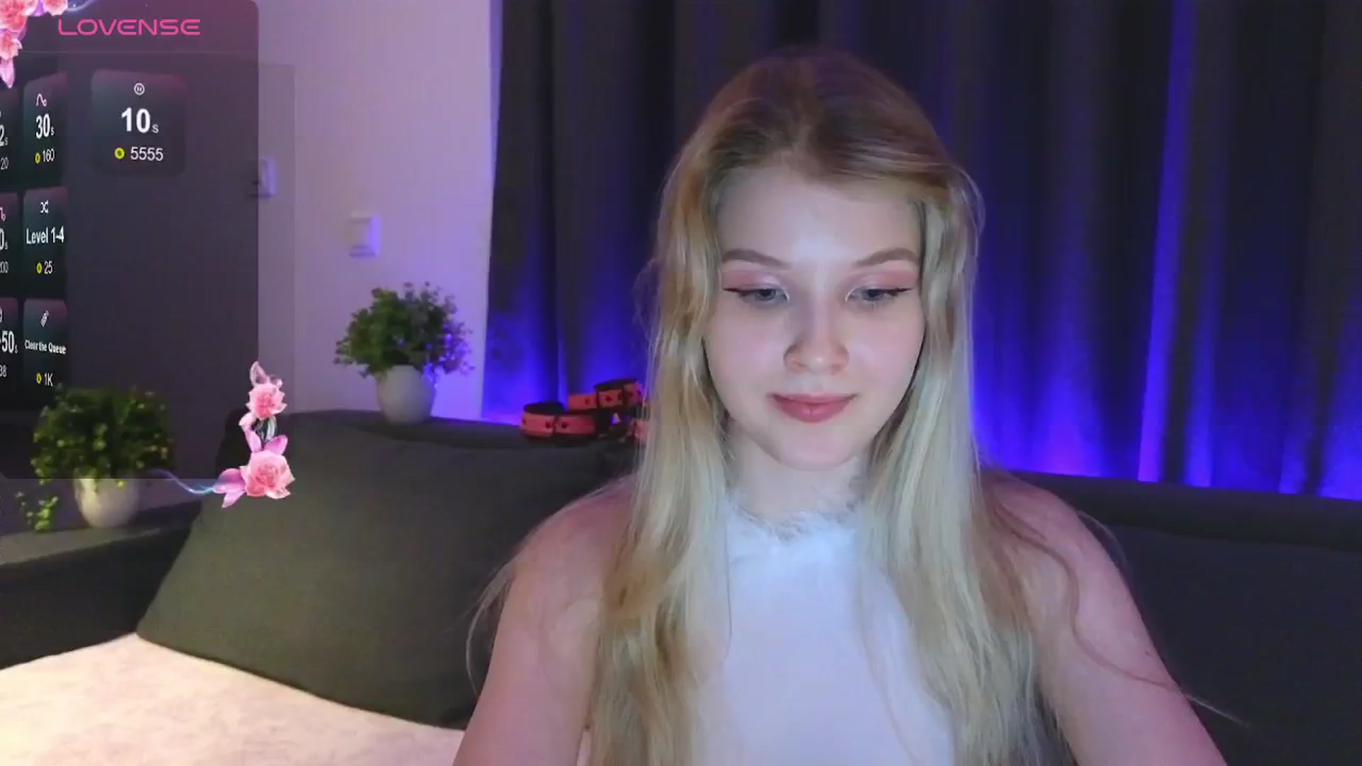 Gallery image thumbnail from Emiliya_Cute's myfreecams stream on, 07/23/2024, 19:29 image 1 of 20