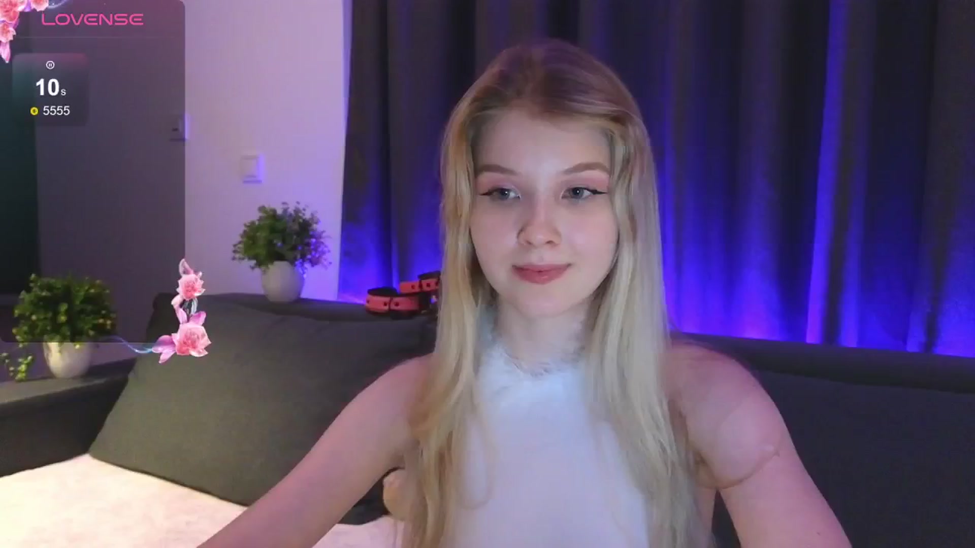 Gallery image thumbnail from Emiliya_Cute's myfreecams stream on, 07/23/2024, 19:29 image 5 of 20