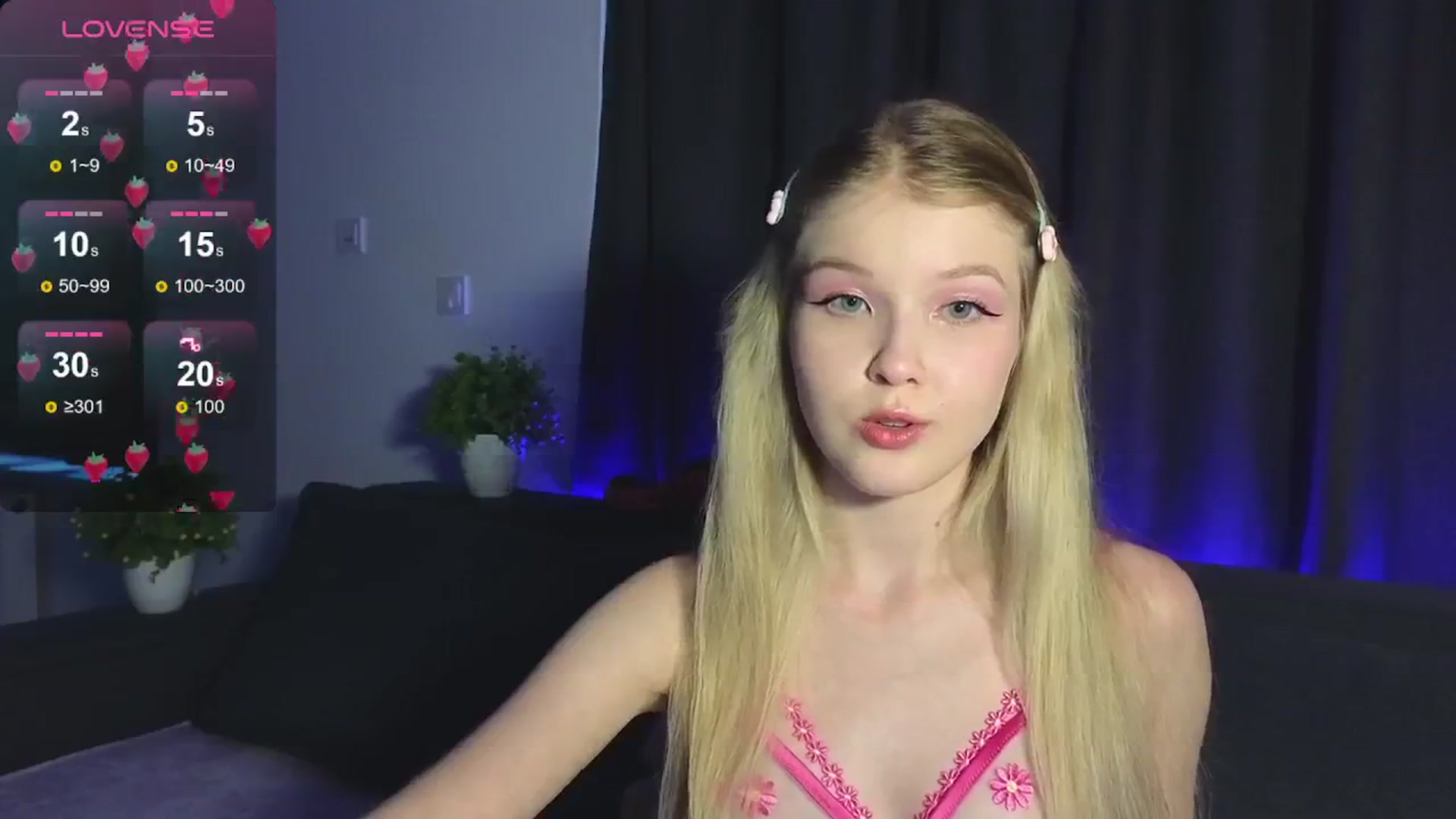 Gallery image thumbnail from Emiliya_Cute's myfreecams stream on, 07/25/2024, 17:36 image 8 of 20