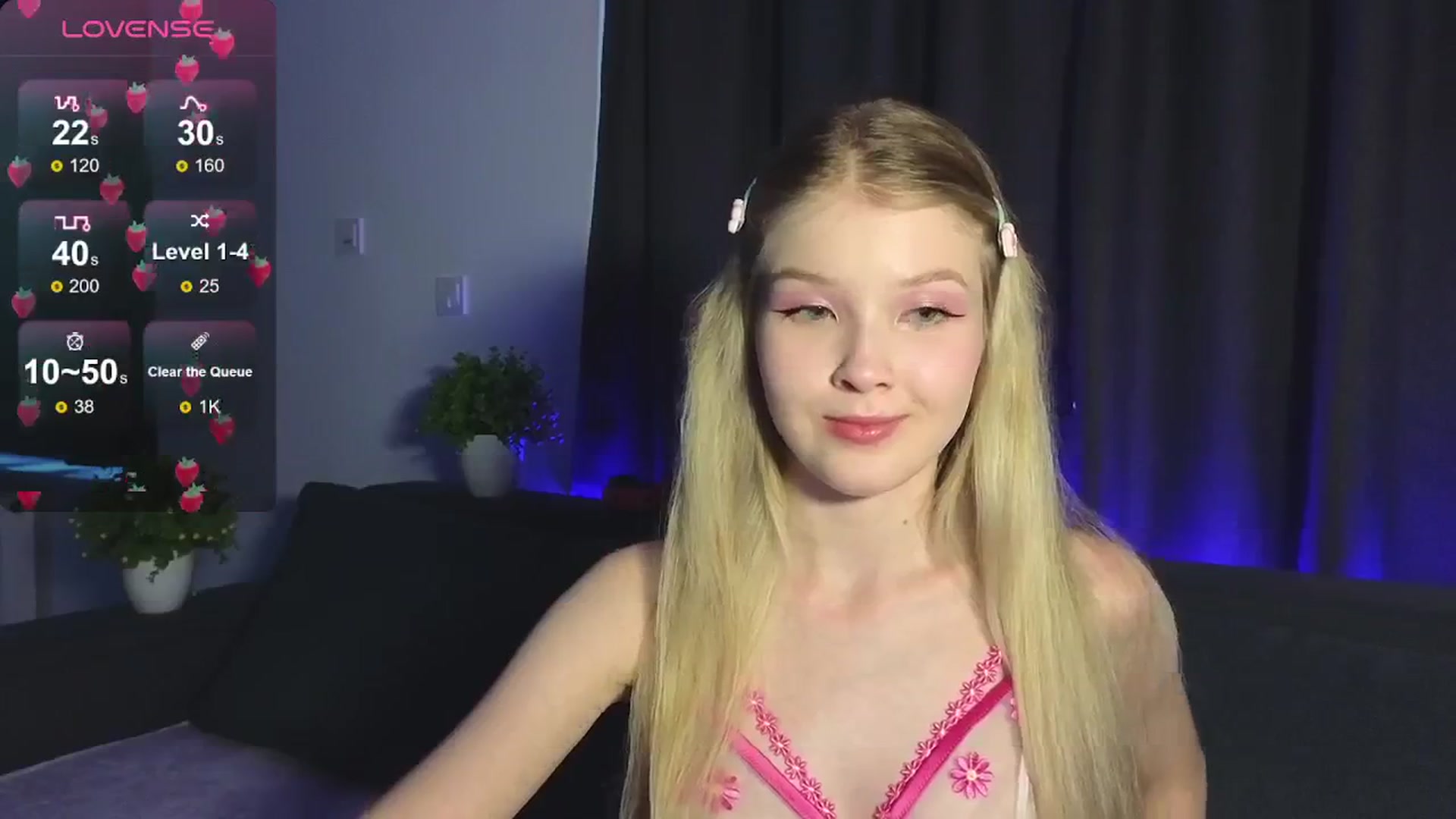 Gallery image thumbnail from Emiliya_Cute's myfreecams stream on, 07/25/2024, 17:36 image 3 of 20