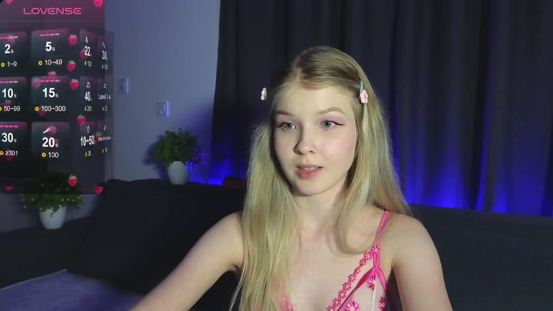 Gallery image thumbnail from Emiliya_Cute's myfreecams stream on, 07/25/2024, 18:29 image 5 of 20
