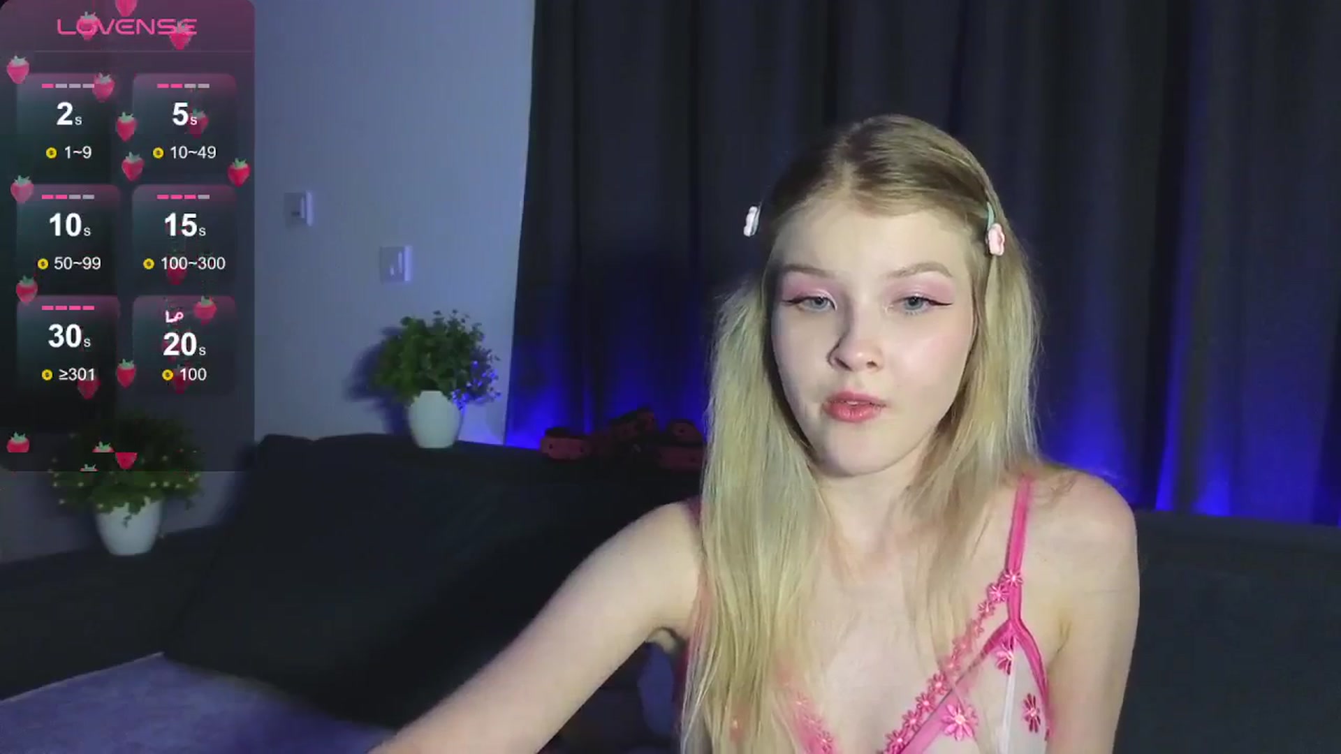 Gallery image thumbnail from Emiliya_Cute's myfreecams stream on, 07/25/2024, 18:29 image 15 of 20
