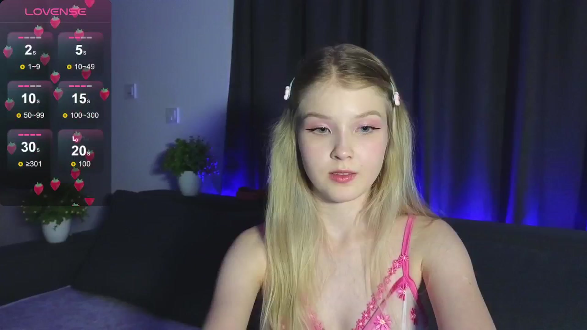 Gallery image thumbnail from Emiliya_Cute's myfreecams stream on, 07/25/2024, 18:29 image 14 of 20