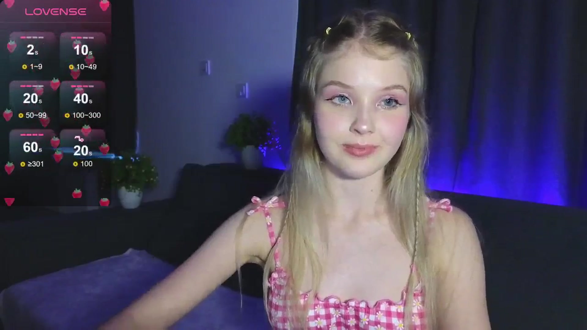Gallery image thumbnail from Emiliya_Cute's myfreecams stream on, 07/30/2024, 17:44 image 13 of 20