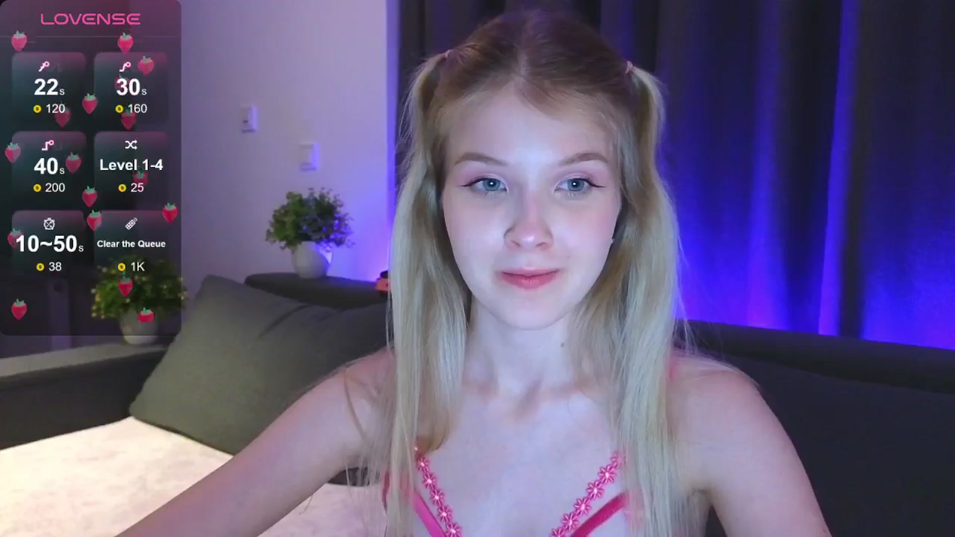 Gallery image thumbnail from Emiliya_Cute's myfreecams stream on, 08/01/2024, 19:25 image 17 of 20