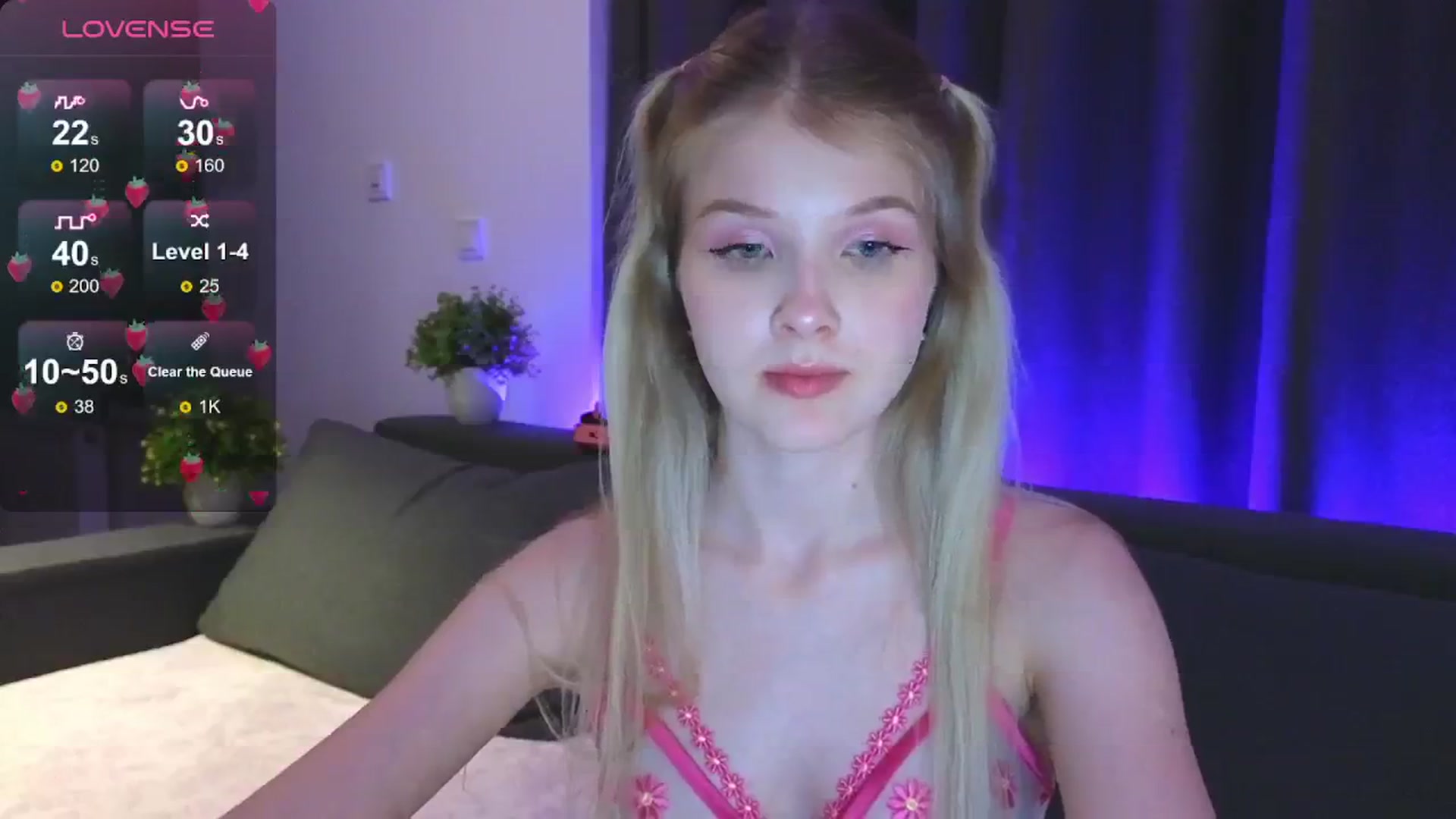 Gallery image thumbnail from Emiliya_Cute's myfreecams stream on, 08/01/2024, 19:25 image 18 of 20
