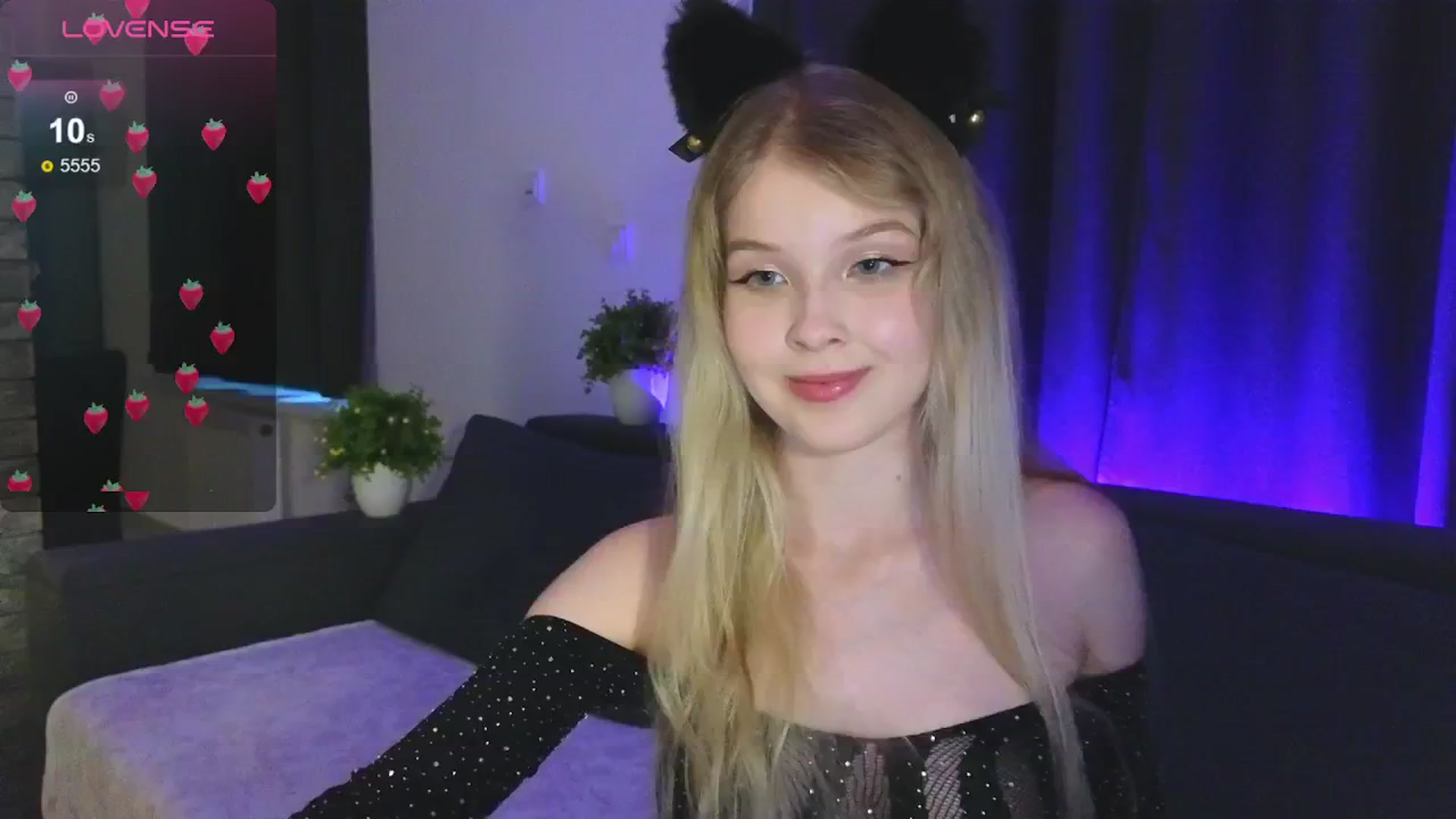 Gallery image thumbnail from Emiliya_Cute's myfreecams stream on, 08/04/2024, 18:23 image 9 of 20