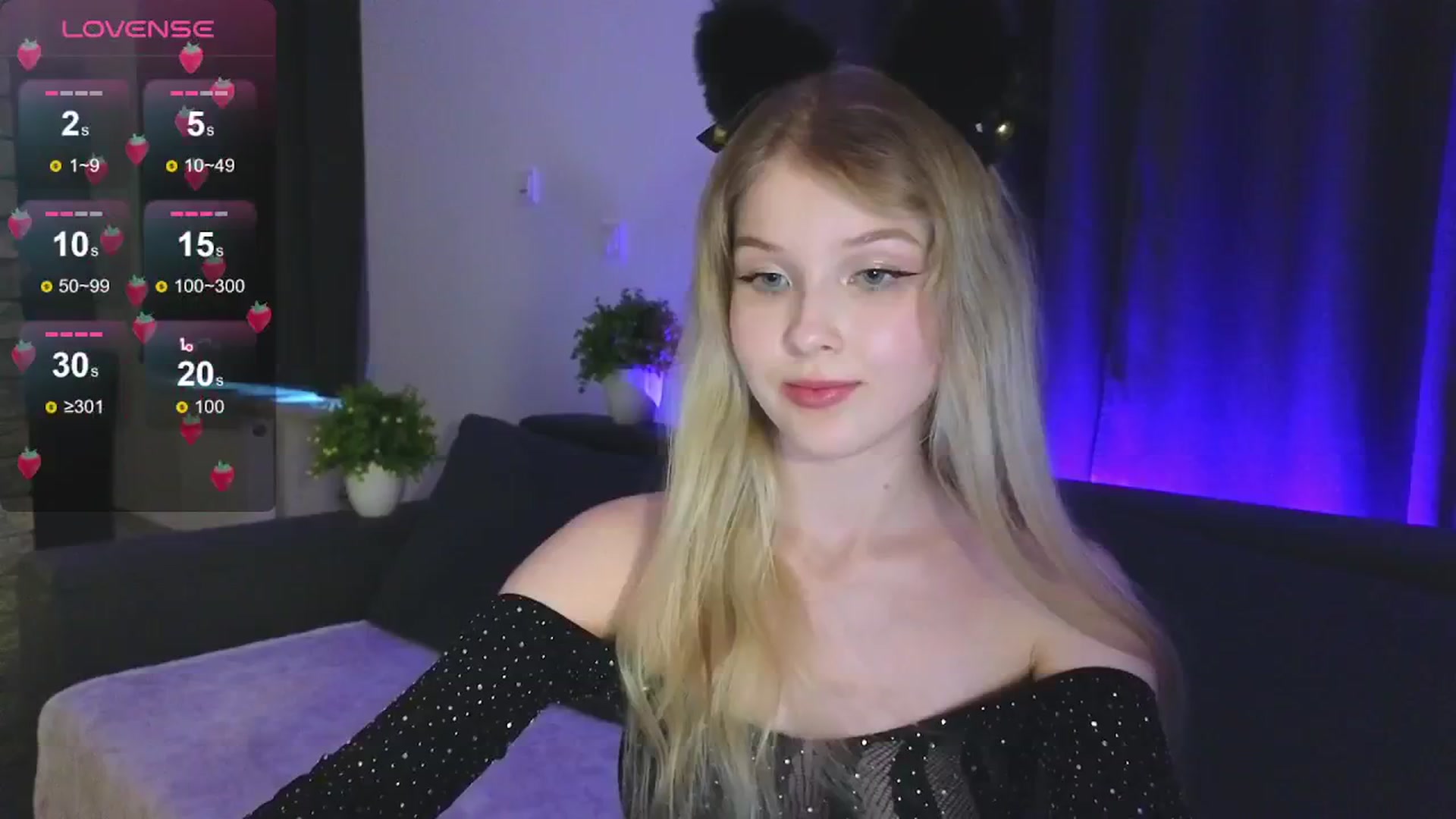 Gallery image thumbnail from Emiliya_Cute's myfreecams stream on, 08/04/2024, 18:23 image 8 of 20
