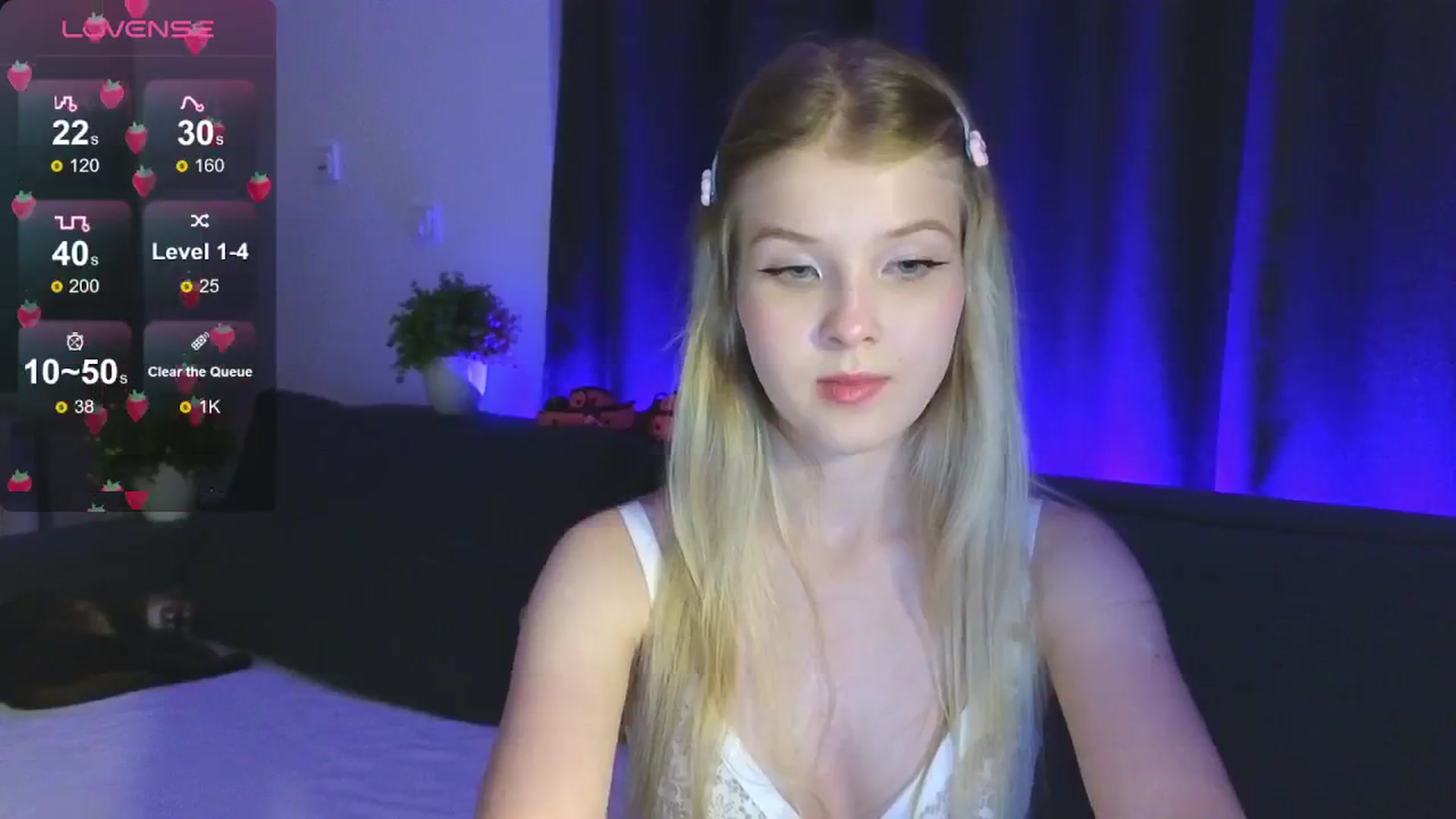 Gallery image thumbnail from Emiliya_Cute's myfreecams stream on, 08/05/2024, 18:33 image 18 of 20