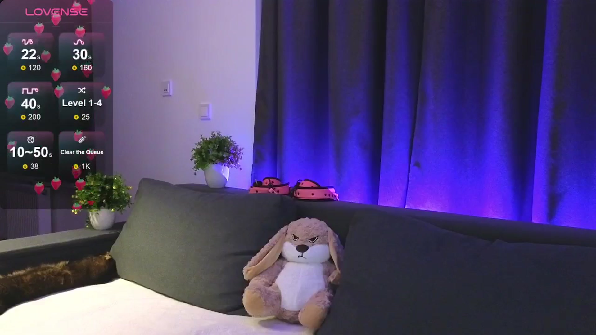 Gallery image thumbnail from Emiliya_Cute's myfreecams stream on, 08/05/2024, 19:28 image 2 of 20