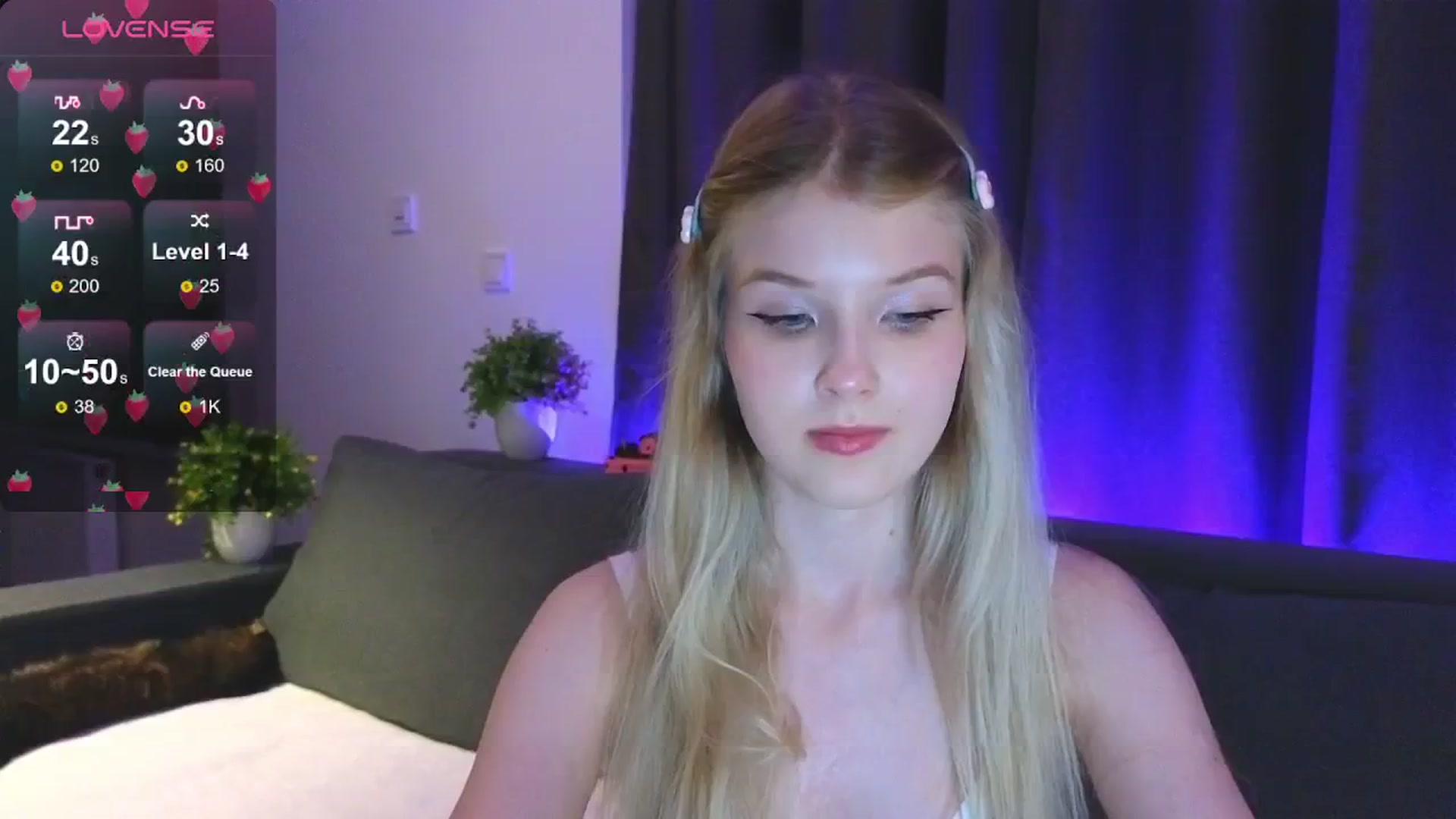 Gallery image thumbnail from Emiliya_Cute's myfreecams stream on, 08/05/2024, 19:28 image 3 of 20