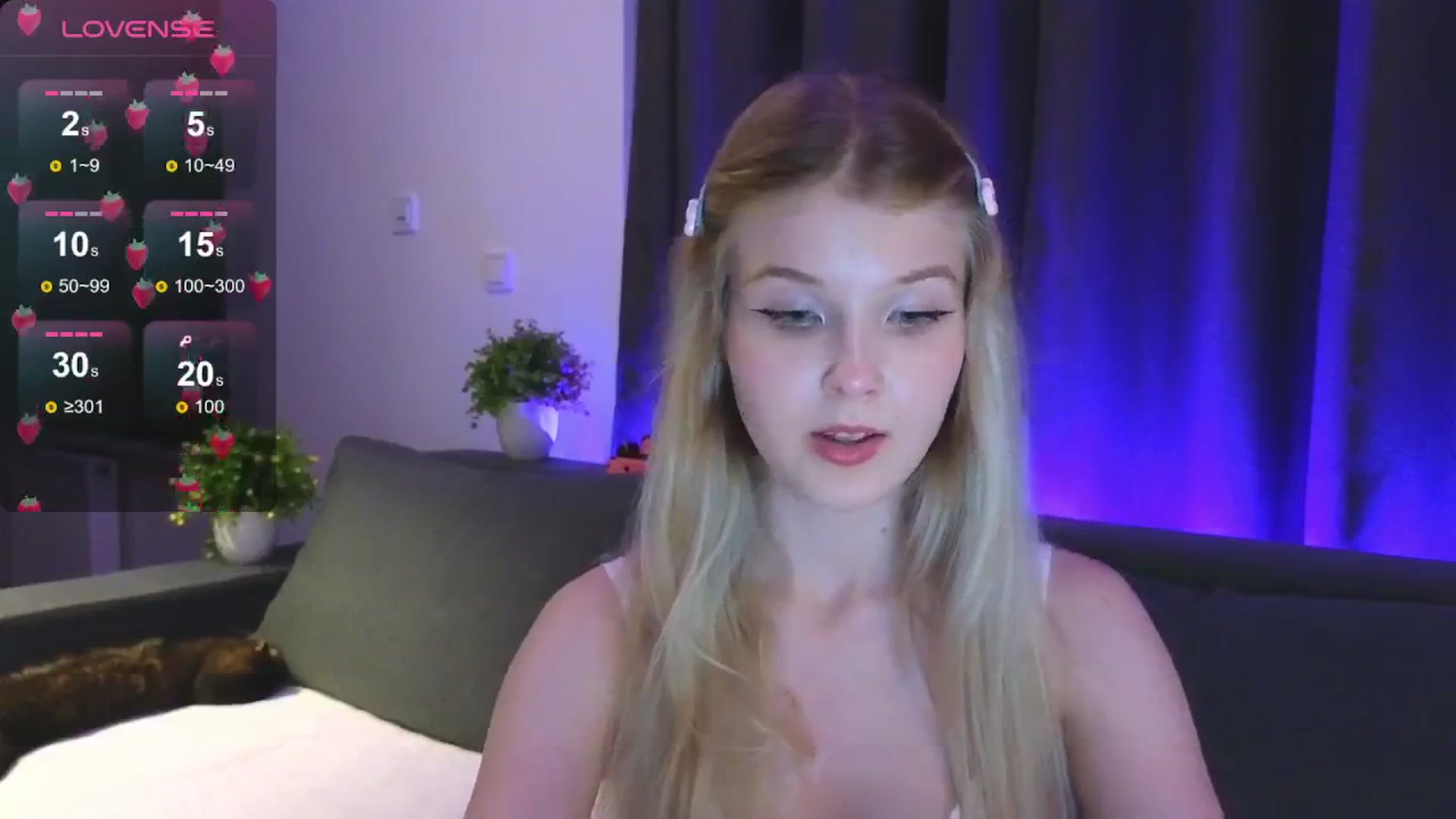 Gallery image thumbnail from Emiliya_Cute's myfreecams stream on, 08/05/2024, 19:28 image 6 of 20