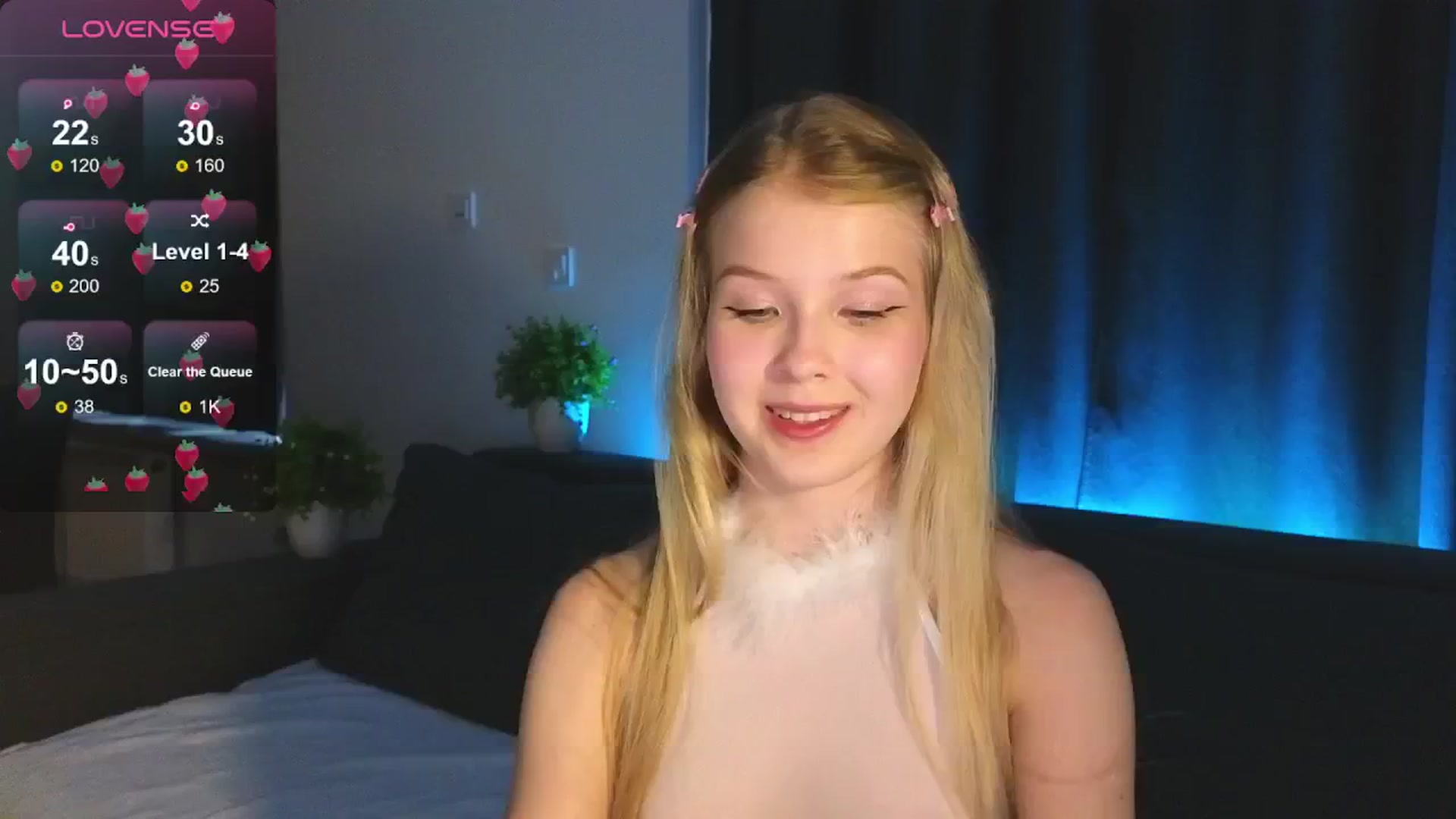Gallery image thumbnail from Emiliya_Cute's myfreecams stream on, 08/08/2024, 17:54 image 15 of 20