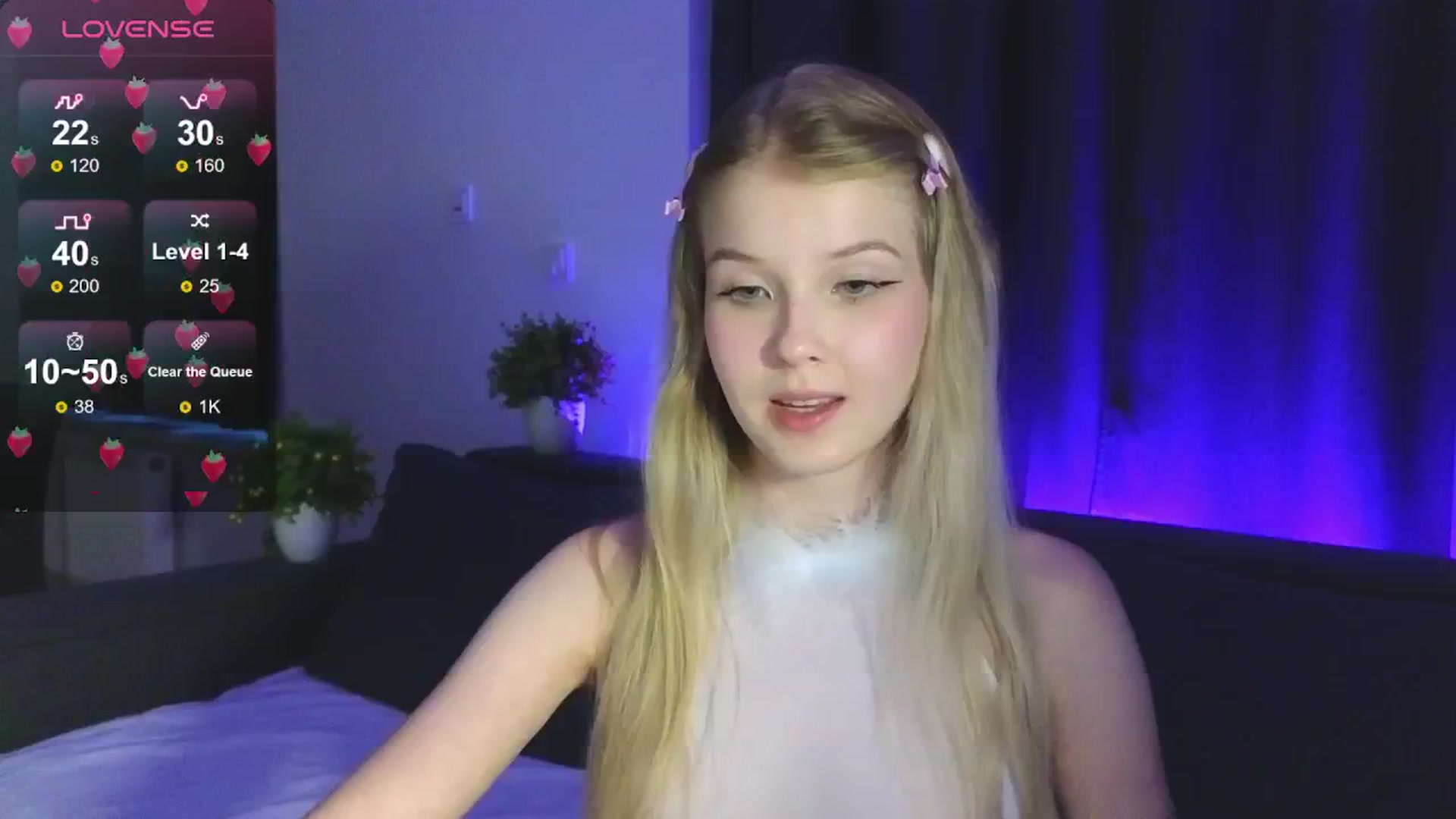 Gallery image thumbnail from Emiliya_Cute's myfreecams stream on, 08/08/2024, 17:54 image 19 of 20