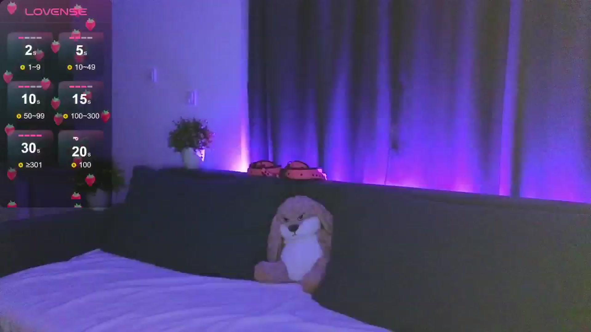 Gallery image thumbnail from Emiliya_Cute's myfreecams stream on, 08/08/2024, 19:06 image 4 of 20