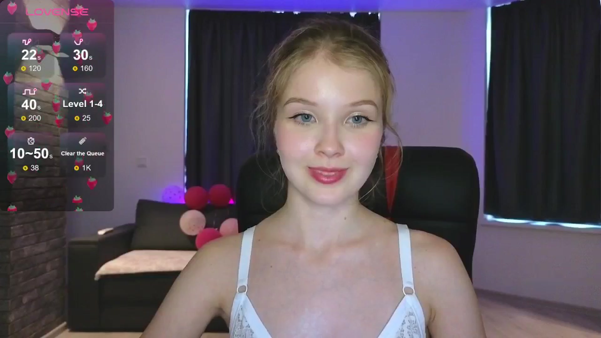 Gallery image thumbnail from Emiliya_Cute's myfreecams stream on, 08/18/2024, 15:37 image 12 of 20
