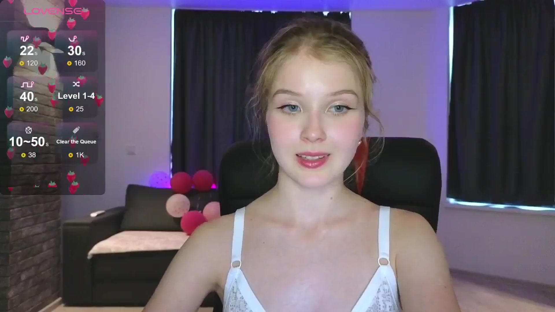 Gallery image thumbnail from Emiliya_Cute's myfreecams stream on, 08/18/2024, 15:37 image 15 of 20