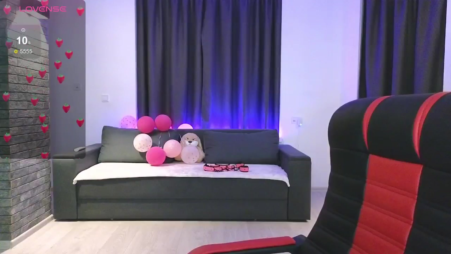 Gallery image thumbnail from Emiliya_Cute's myfreecams stream on, 08/18/2024, 17:48 image 9 of 20