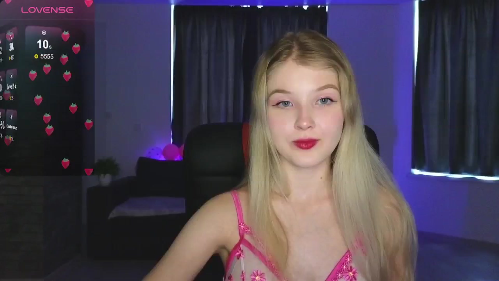 Gallery image thumbnail from Emiliya_Cute's myfreecams stream on, 08/22/2024, 14:31 image 6 of 20