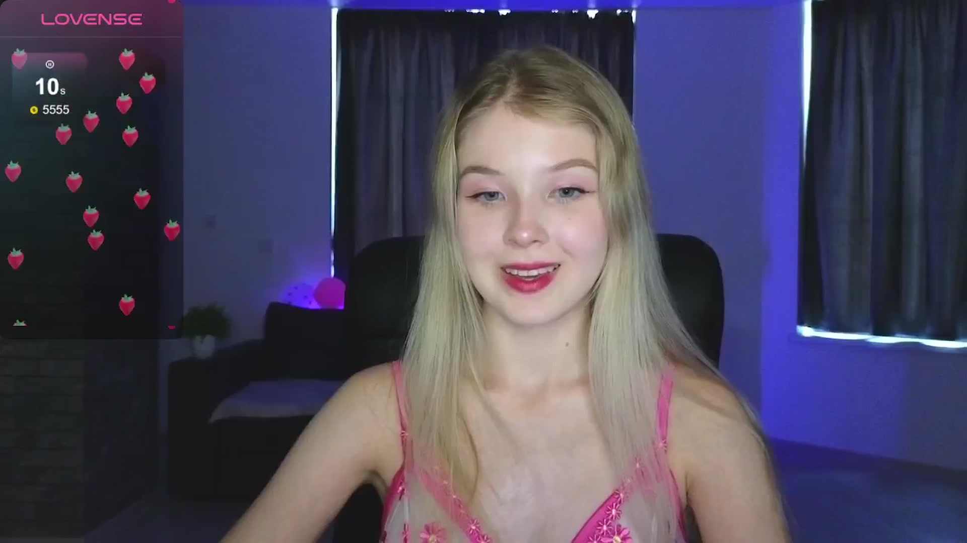 Gallery image thumbnail from Emiliya_Cute's myfreecams stream on, 08/22/2024, 14:31 image 15 of 20