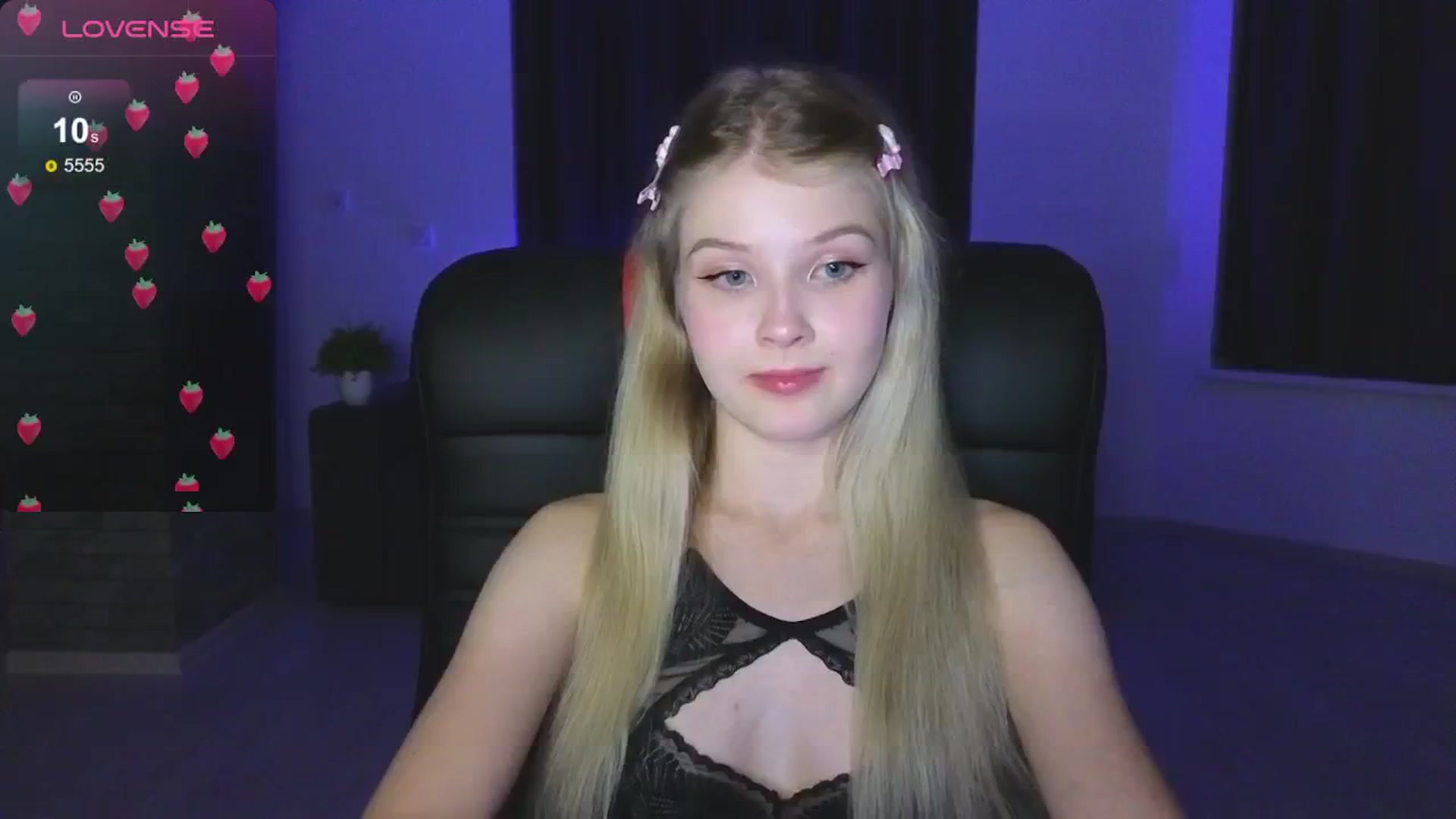 Gallery image thumbnail from Emiliya_Cute's myfreecams stream on, 08/23/2024, 17:57 image 20 of 20