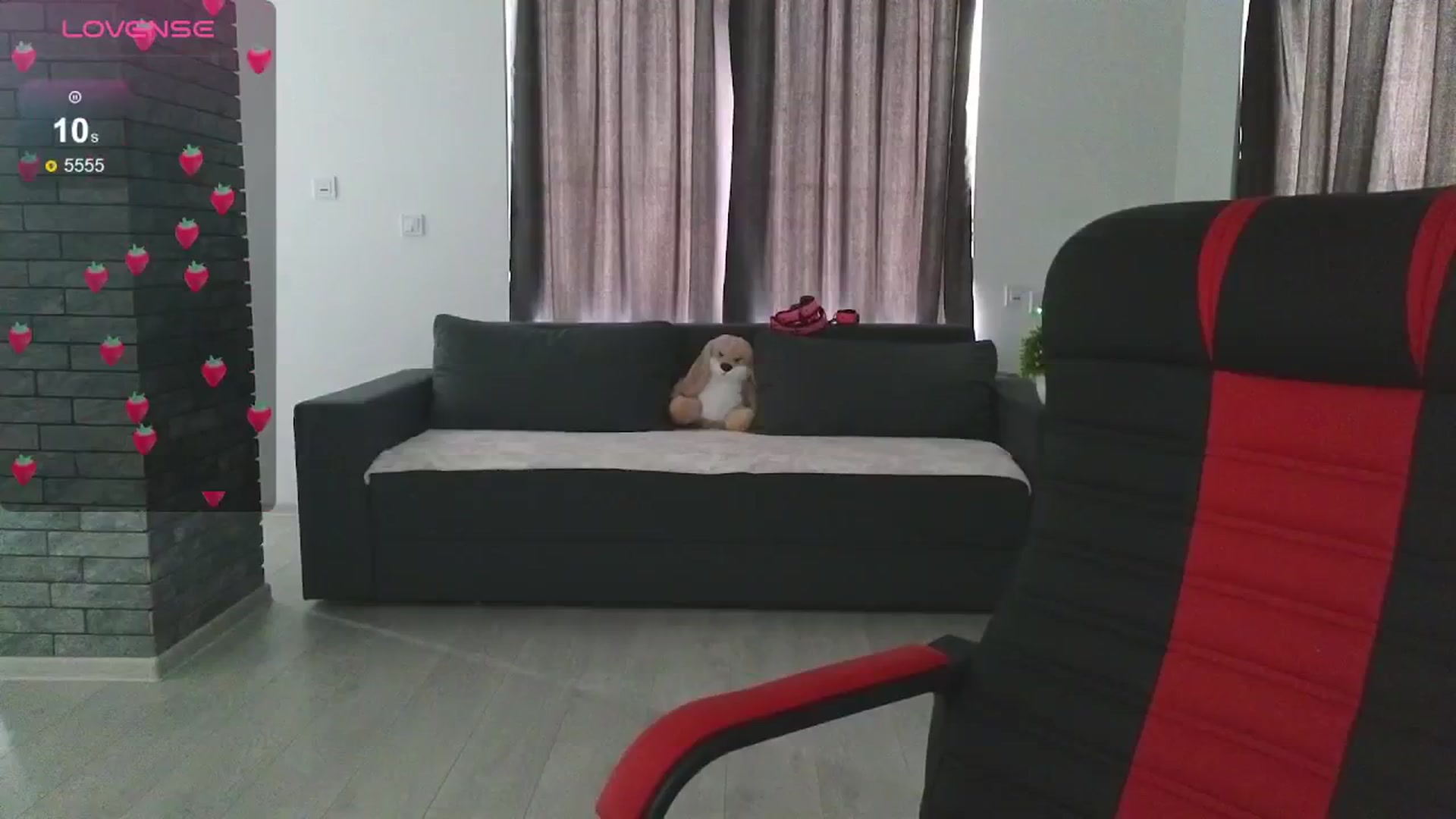 Gallery image thumbnail from Emiliya_Cute's myfreecams stream on, 08/28/2024, 14:00 image 20 of 20