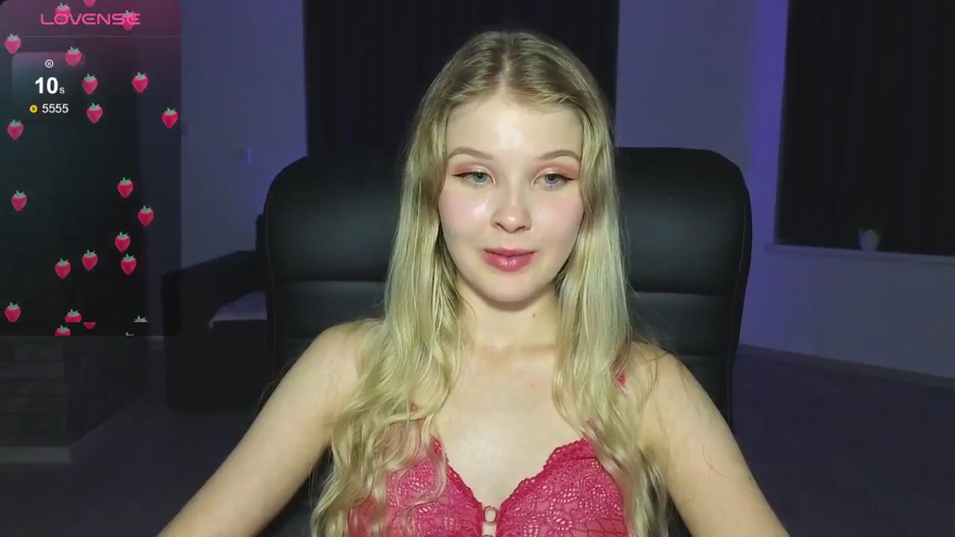 Gallery image thumbnail from Emiliya_Cute's myfreecams stream on, 08/28/2024, 17:29 image 3 of 20