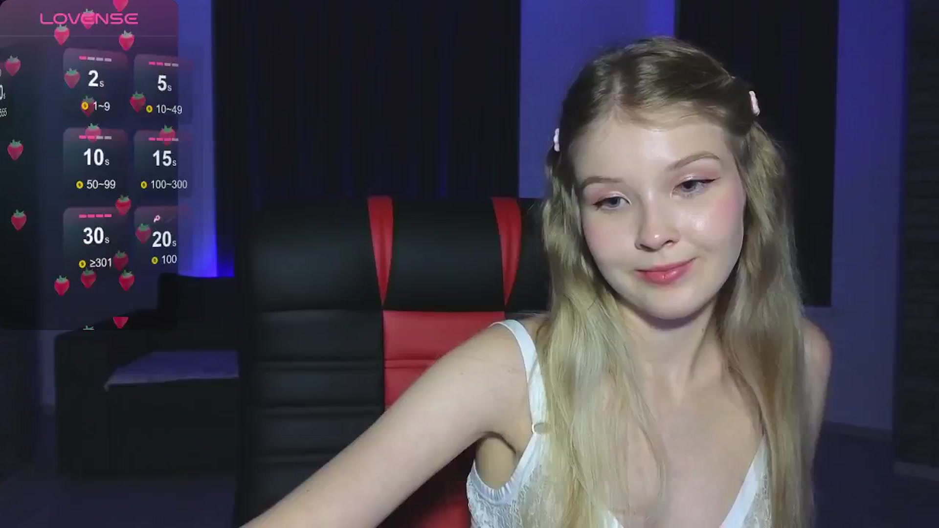 Gallery image thumbnail from Emiliya_Cute's myfreecams stream on, 08/29/2024, 17:31 image 16 of 20