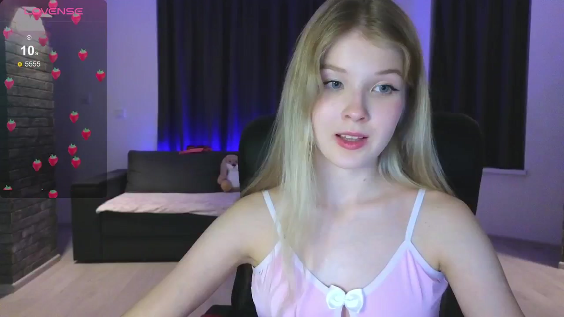 Gallery image thumbnail from Emiliya_Cute's myfreecams stream on, 09/02/2024, 18:35 image 4 of 20