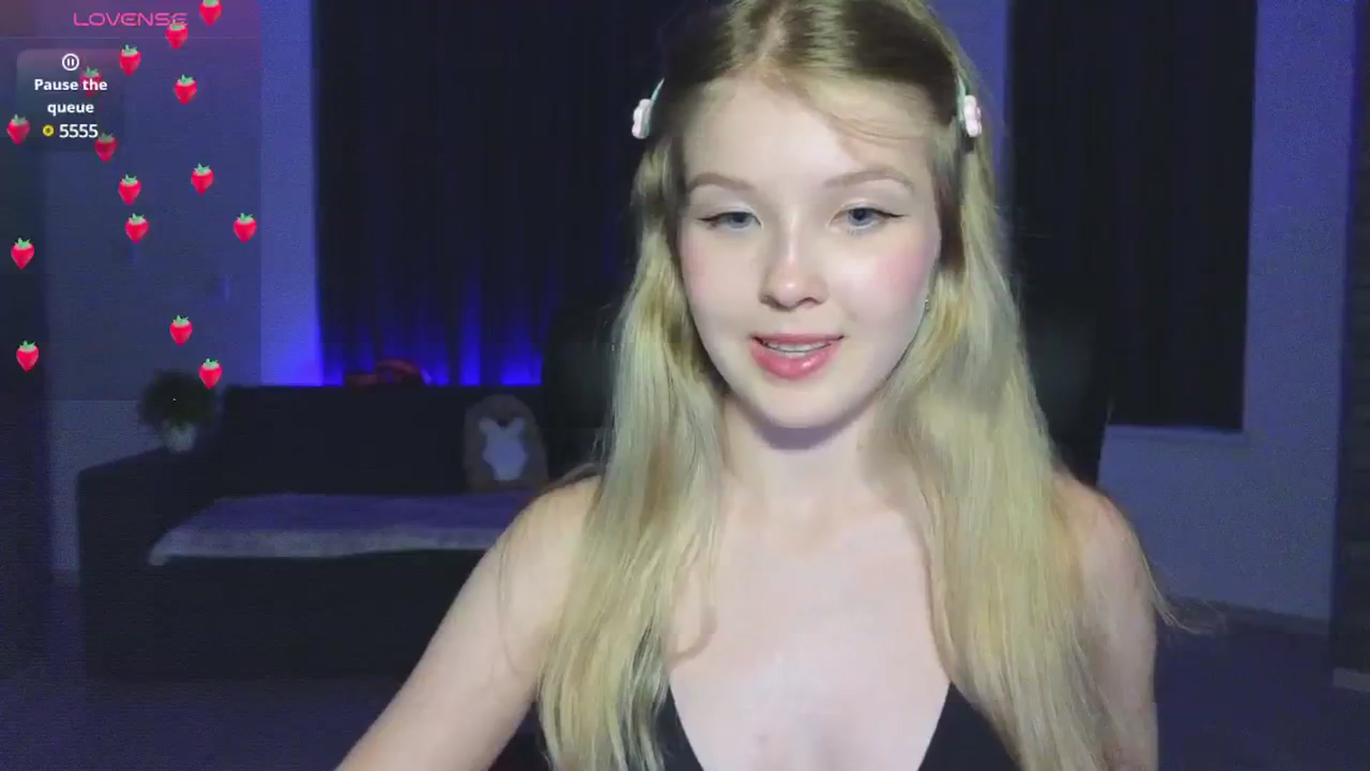 Gallery image thumbnail from Emiliya_Cute's myfreecams stream on, 09/12/2024, 16:07 image 11 of 20