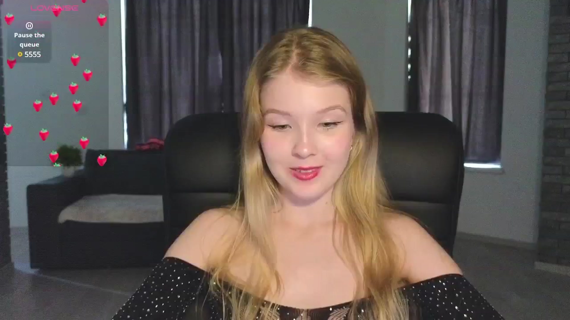Gallery image thumbnail from Emiliya_Cute's myfreecams stream on, 09/14/2024, 12:54 image 20 of 20