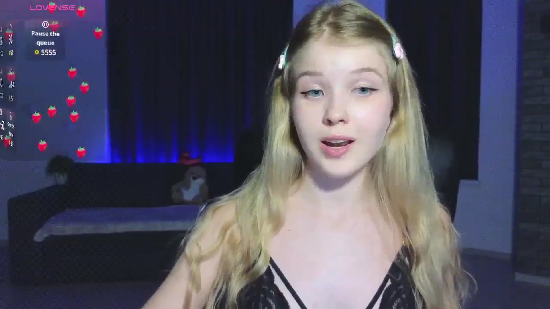 Gallery image thumbnail from Emiliya_Cute's myfreecams stream on, 09/15/2024, 18:30 image 3 of 20