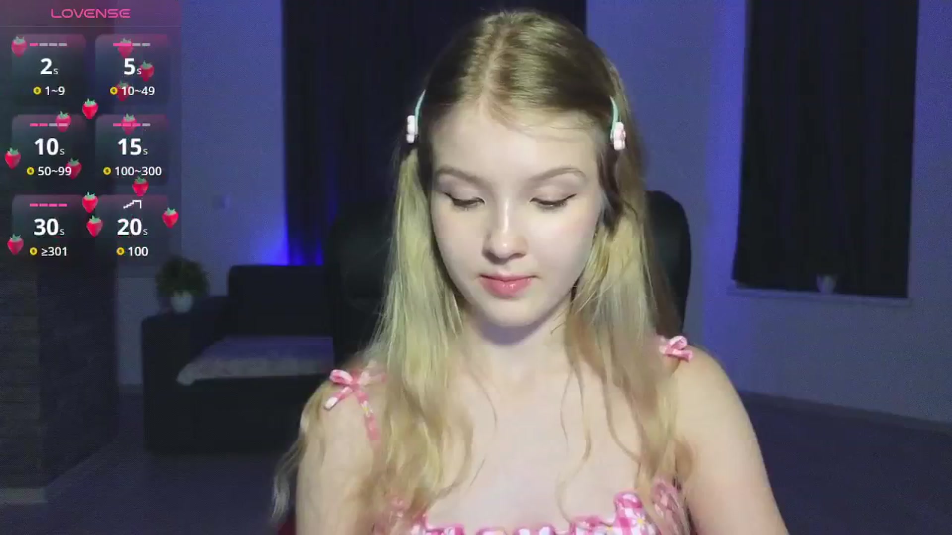 Gallery image thumbnail from Emiliya_Cute's myfreecams stream on, 09/16/2024, 17:18 image 7 of 20