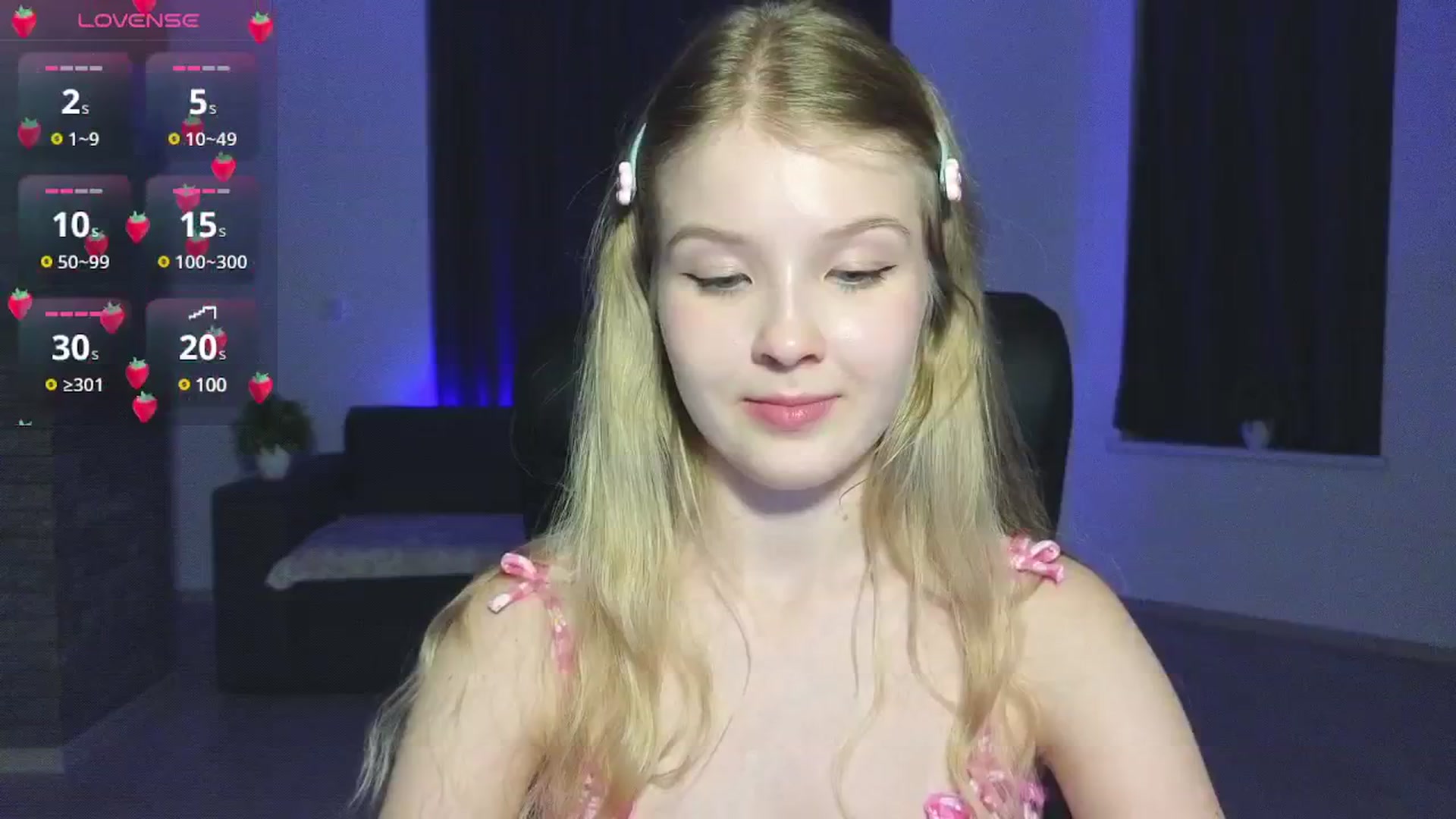 Gallery image thumbnail from Emiliya_Cute's myfreecams stream on, 09/16/2024, 17:18 image 8 of 20