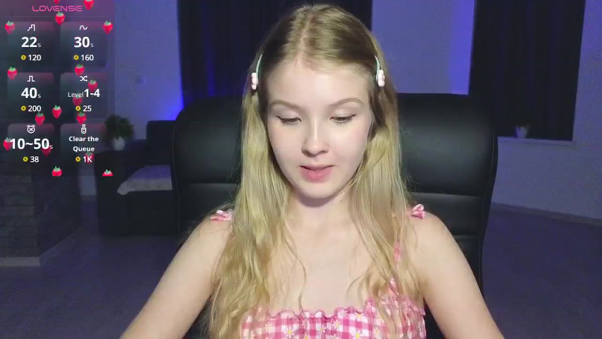 Gallery image thumbnail from Emiliya_Cute's myfreecams stream on, 09/16/2024, 17:54 image 2 of 20